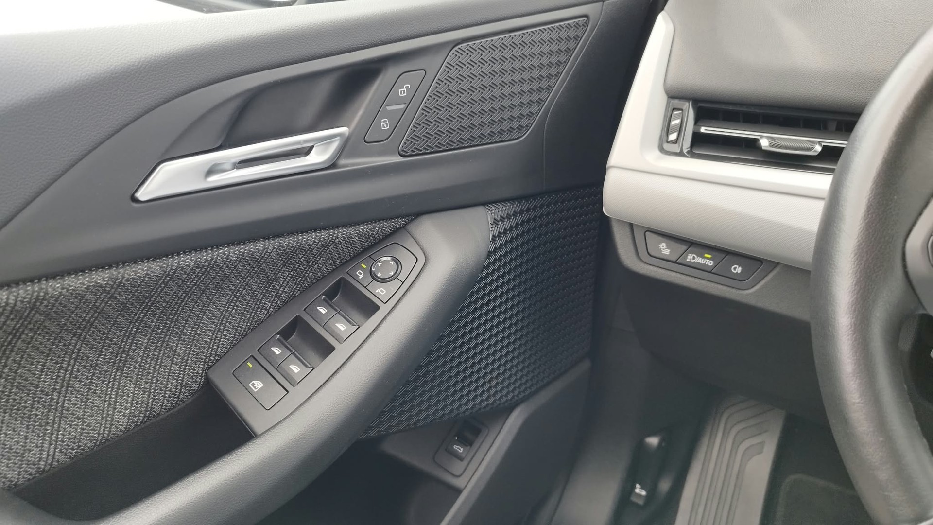 BMW 218i Active TourerSteptronic DCT-image-14