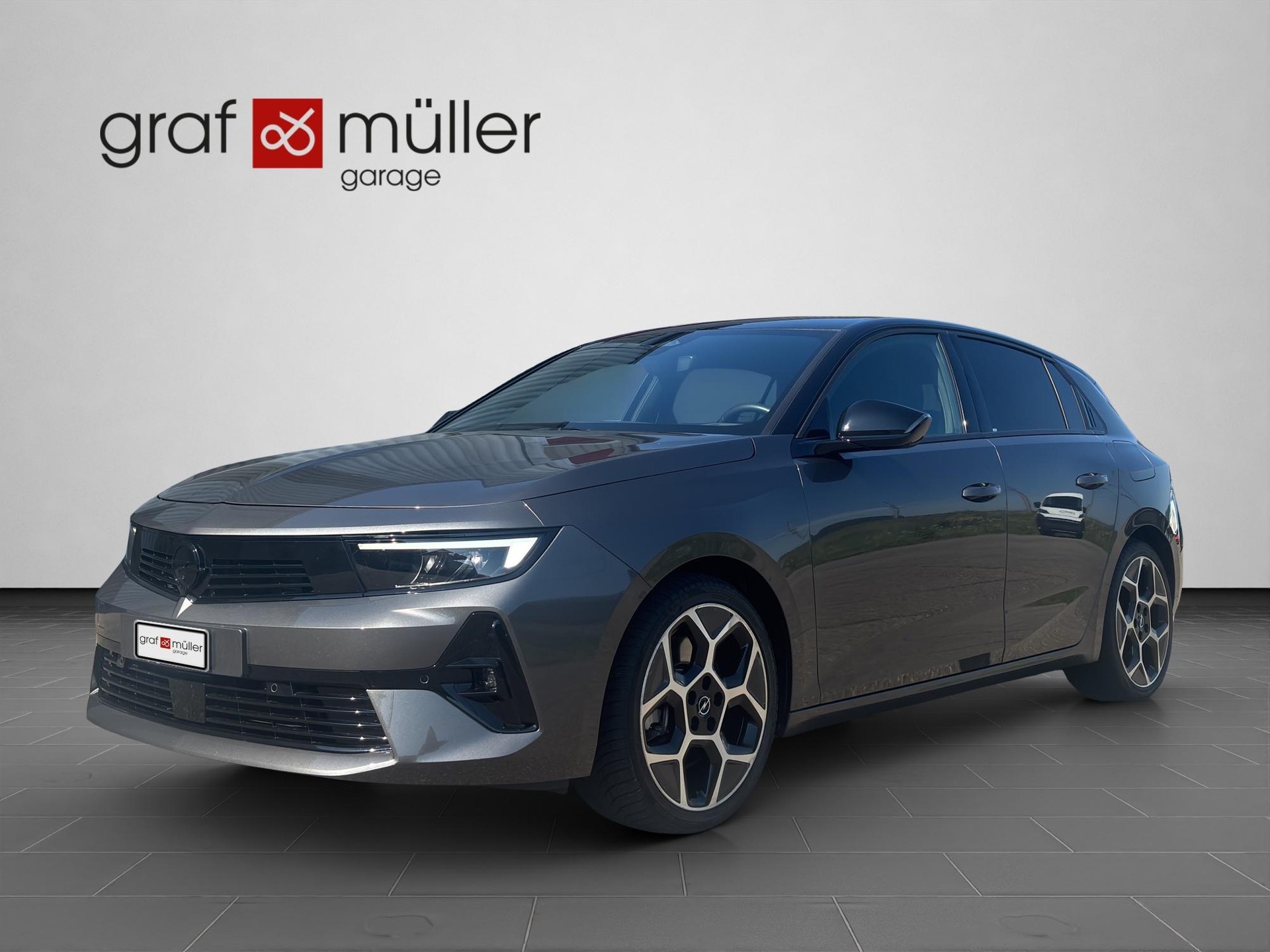 OPEL Astra 1.6 T PHEV 180 Swiss Plus-image-0