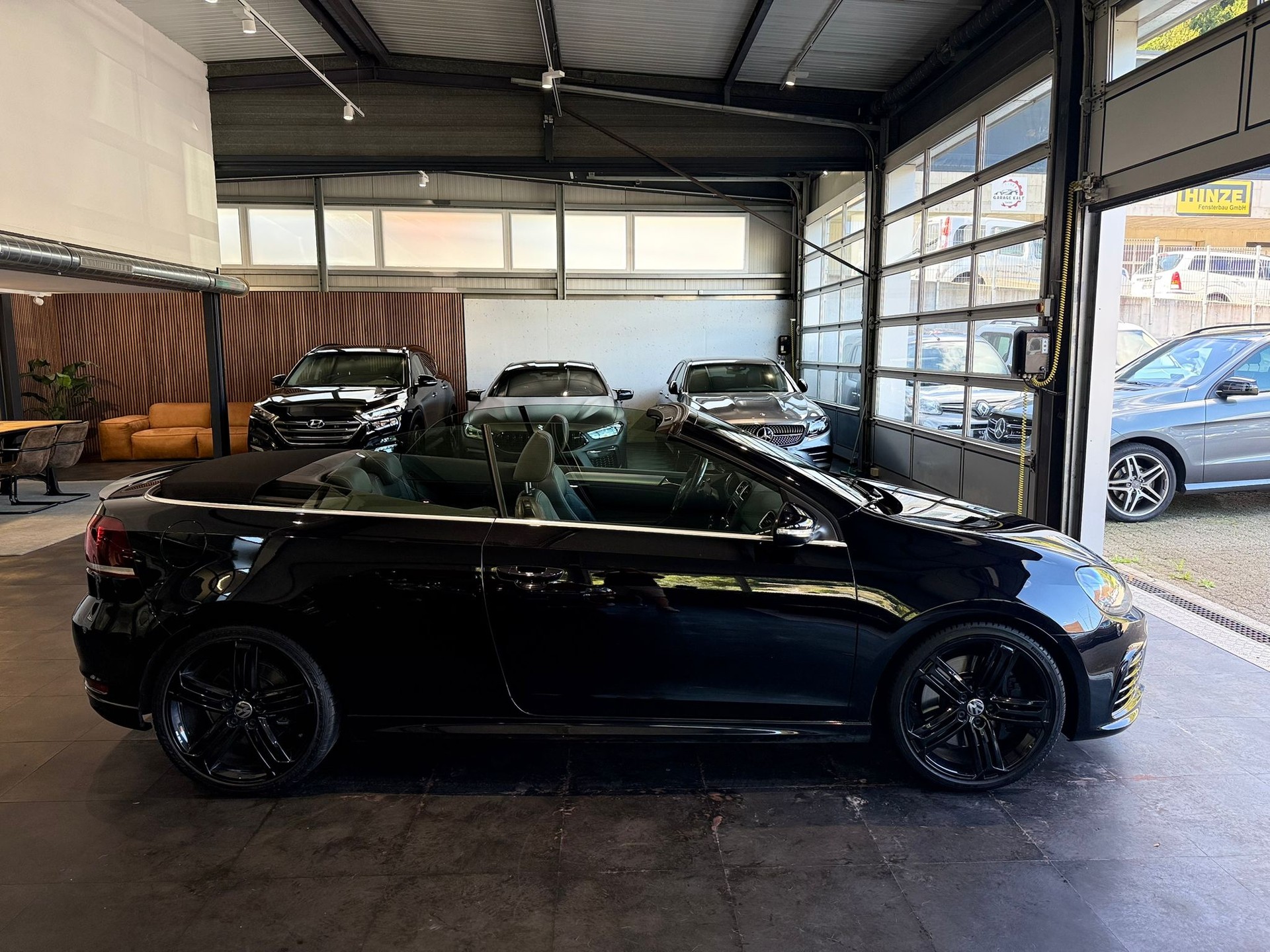 VW Golf Cabrio 2.0 TSI R DSG-image-7