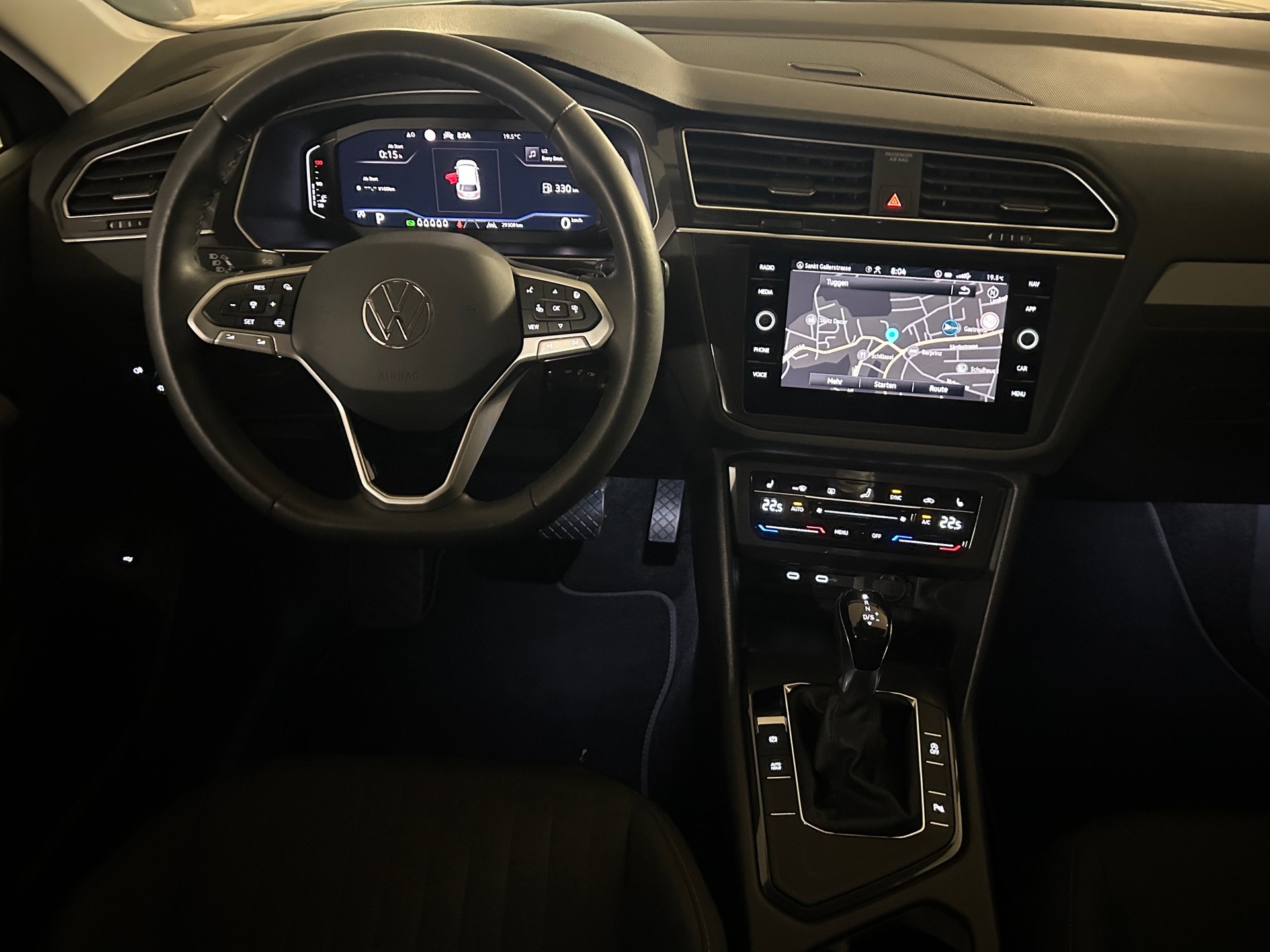 VW Tiguan Allspace 1.5 TSI Life DSG -7 Sitzplätze-AHK-Fahrassistenzsysteme--image-10