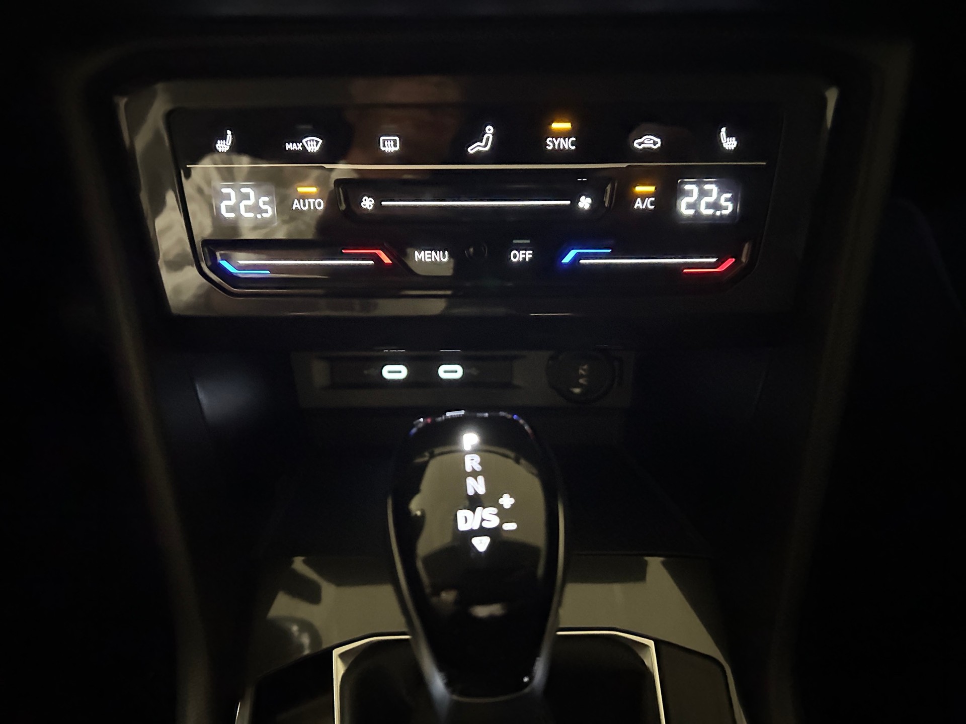 VW Tiguan Allspace 1.5 TSI Life DSG -7 Sitzplätze-AHK-Fahrassistenzsysteme--image-11