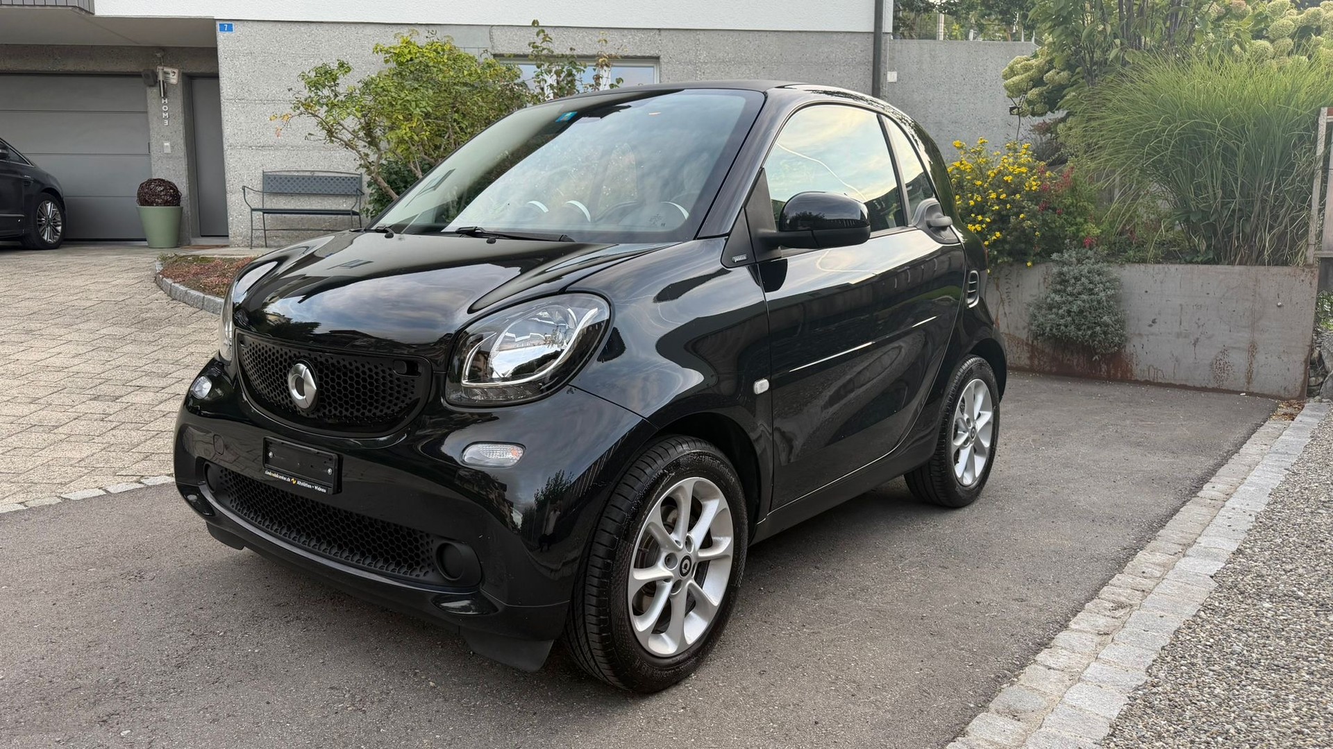 SMART 1.0 71-image-0