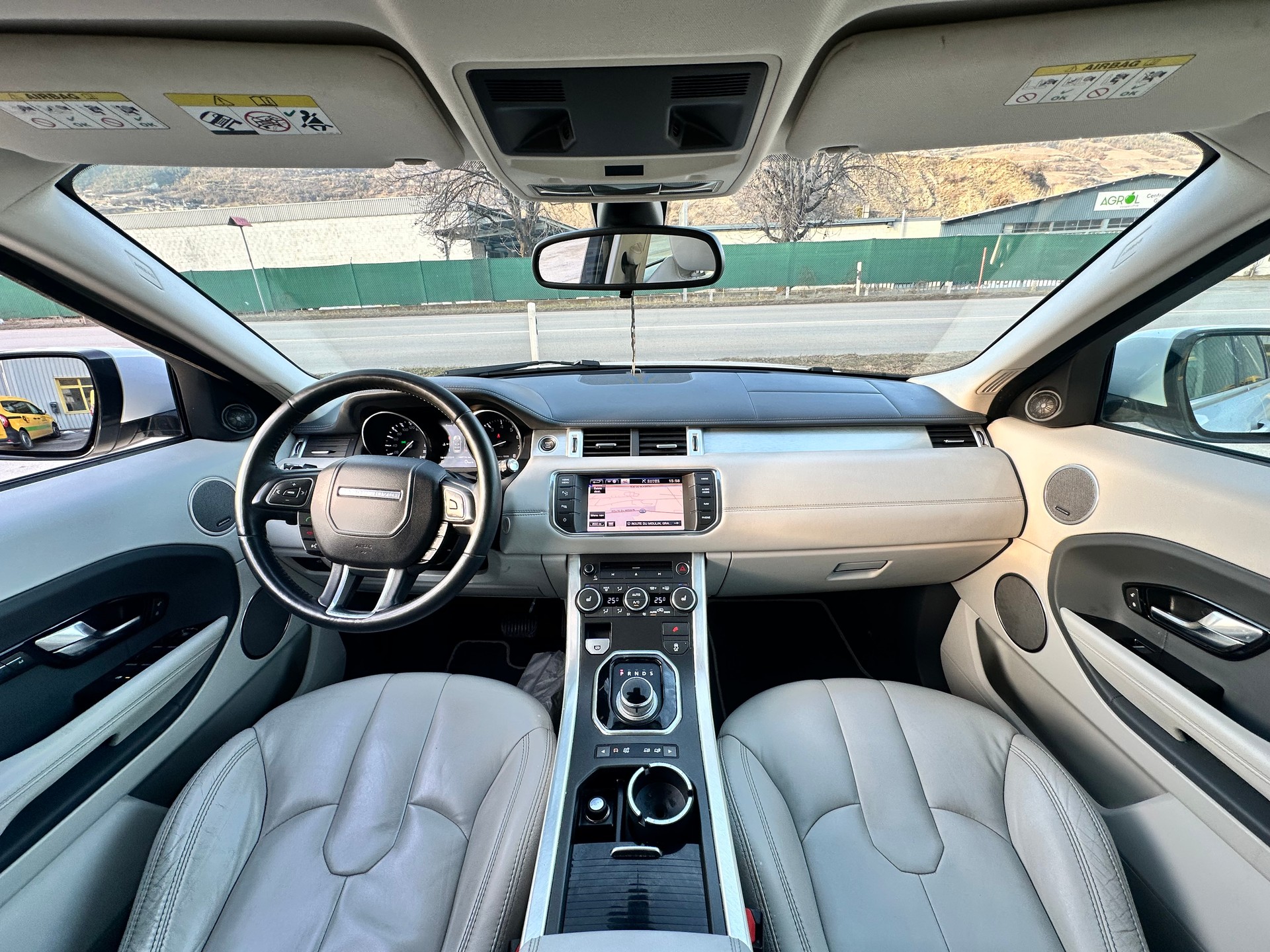 LAND ROVER Range Rover Evoque 2.0 Si4 Prestige AT6-image-9