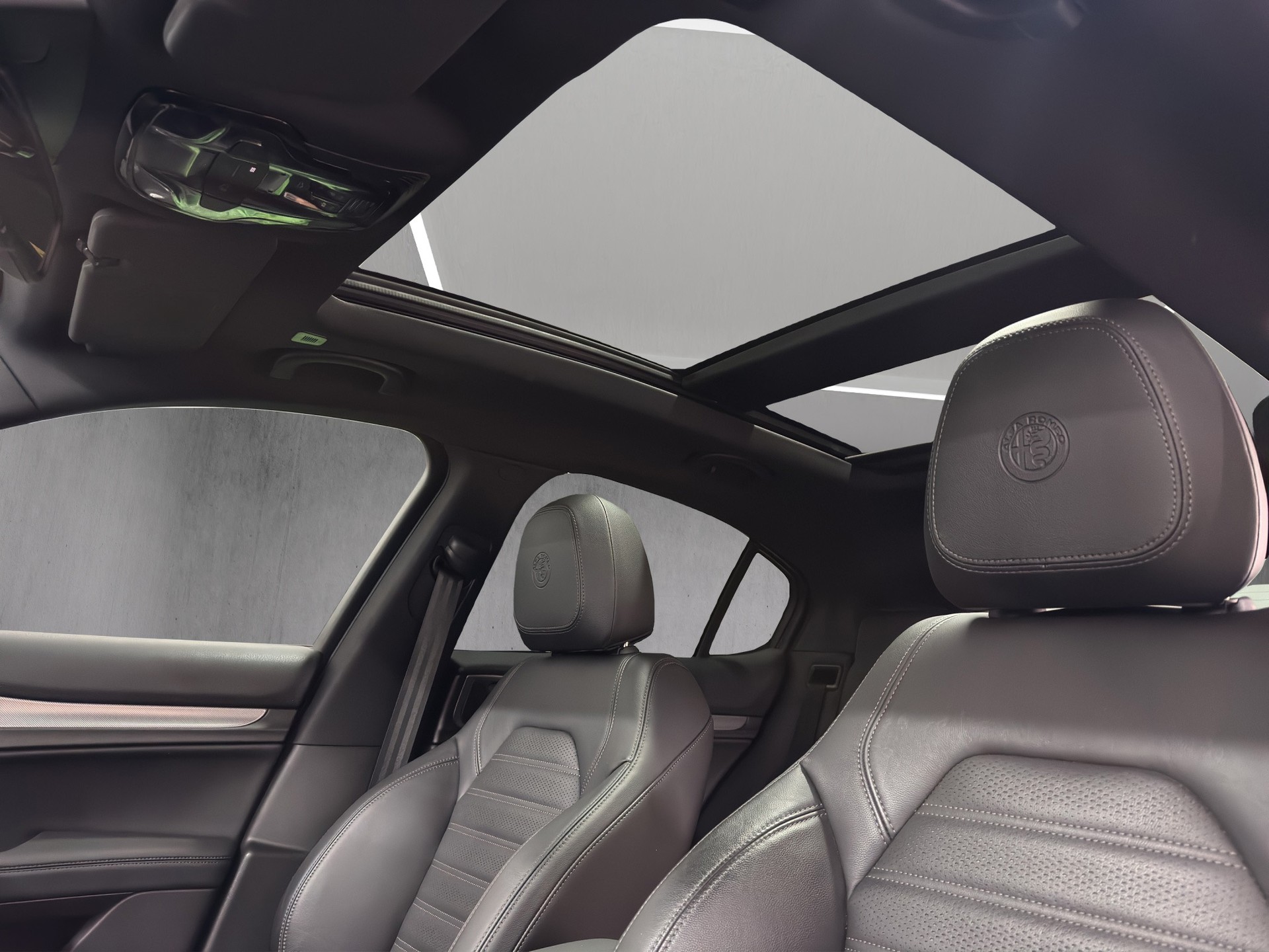 ALFA ROMEO Stelvio 2.2 JTDM Veloce "Tow Hook Pack Sky" Q4 AT8 "Panodach-AHK"-image-8