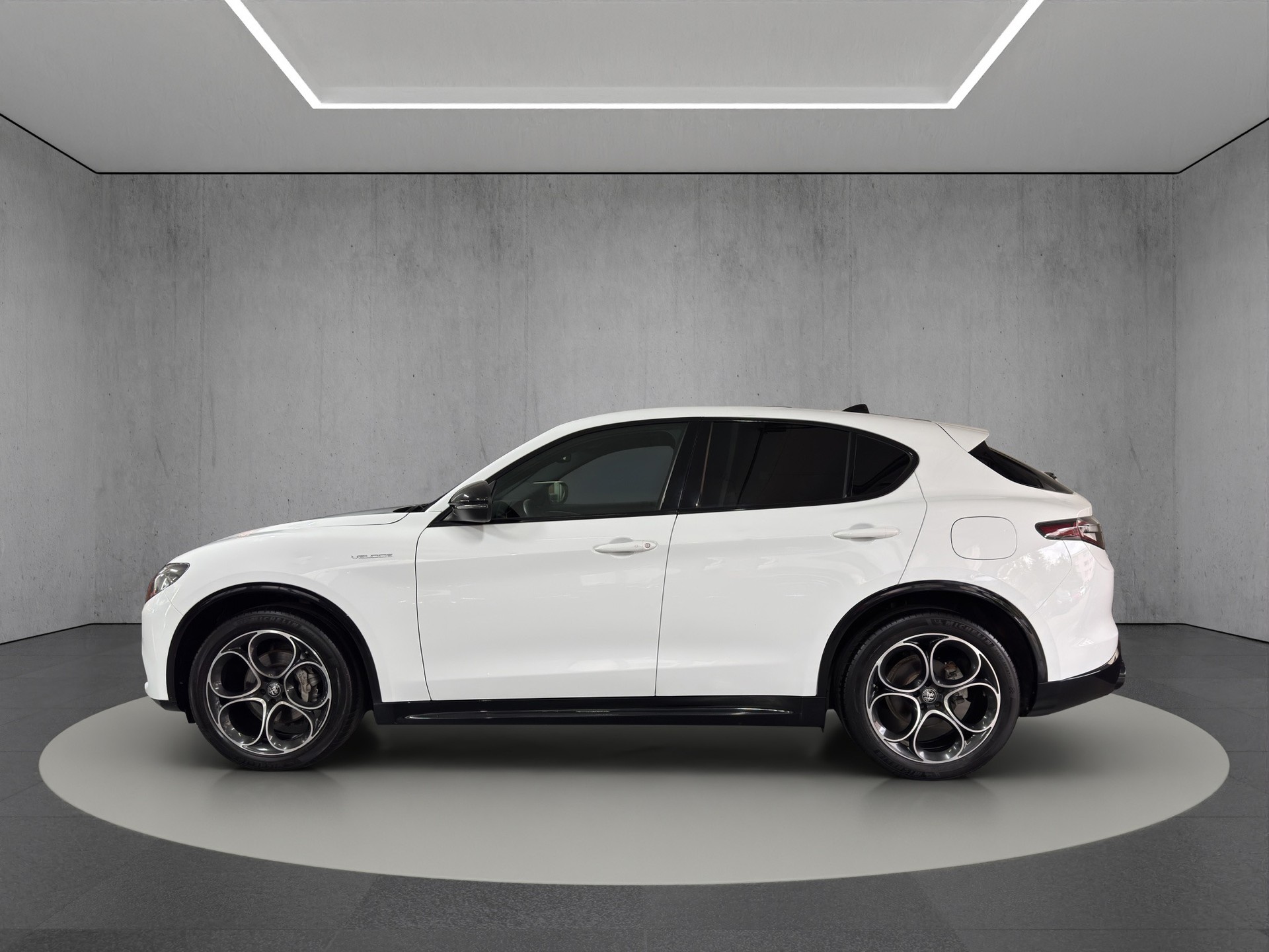 ALFA ROMEO Stelvio 2.2 JTDM Veloce "Tow Hook Pack Sky" Q4 AT8 "Panodach-AHK"-image-2