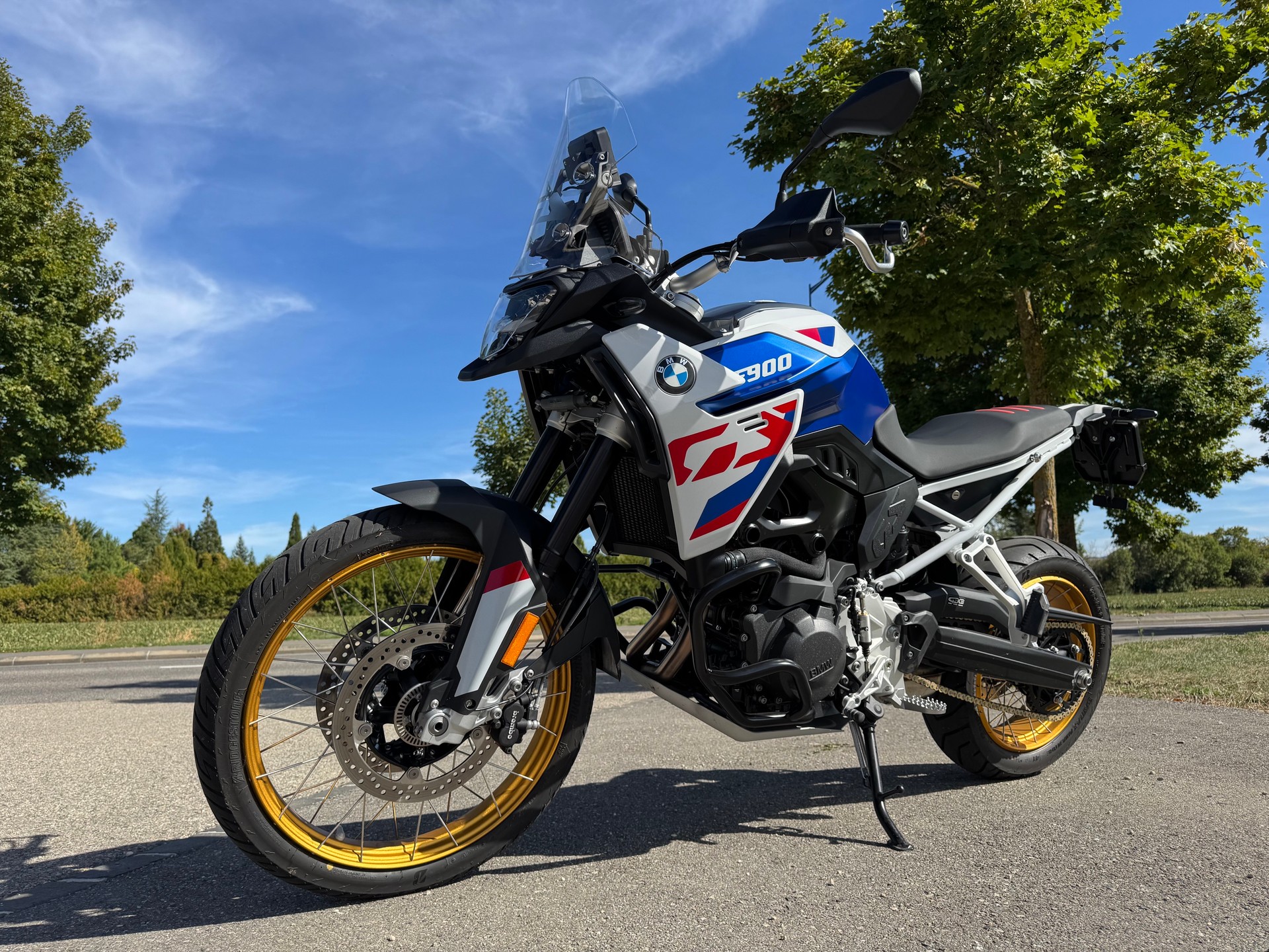 BMW F 900 GS-showroom-element-2