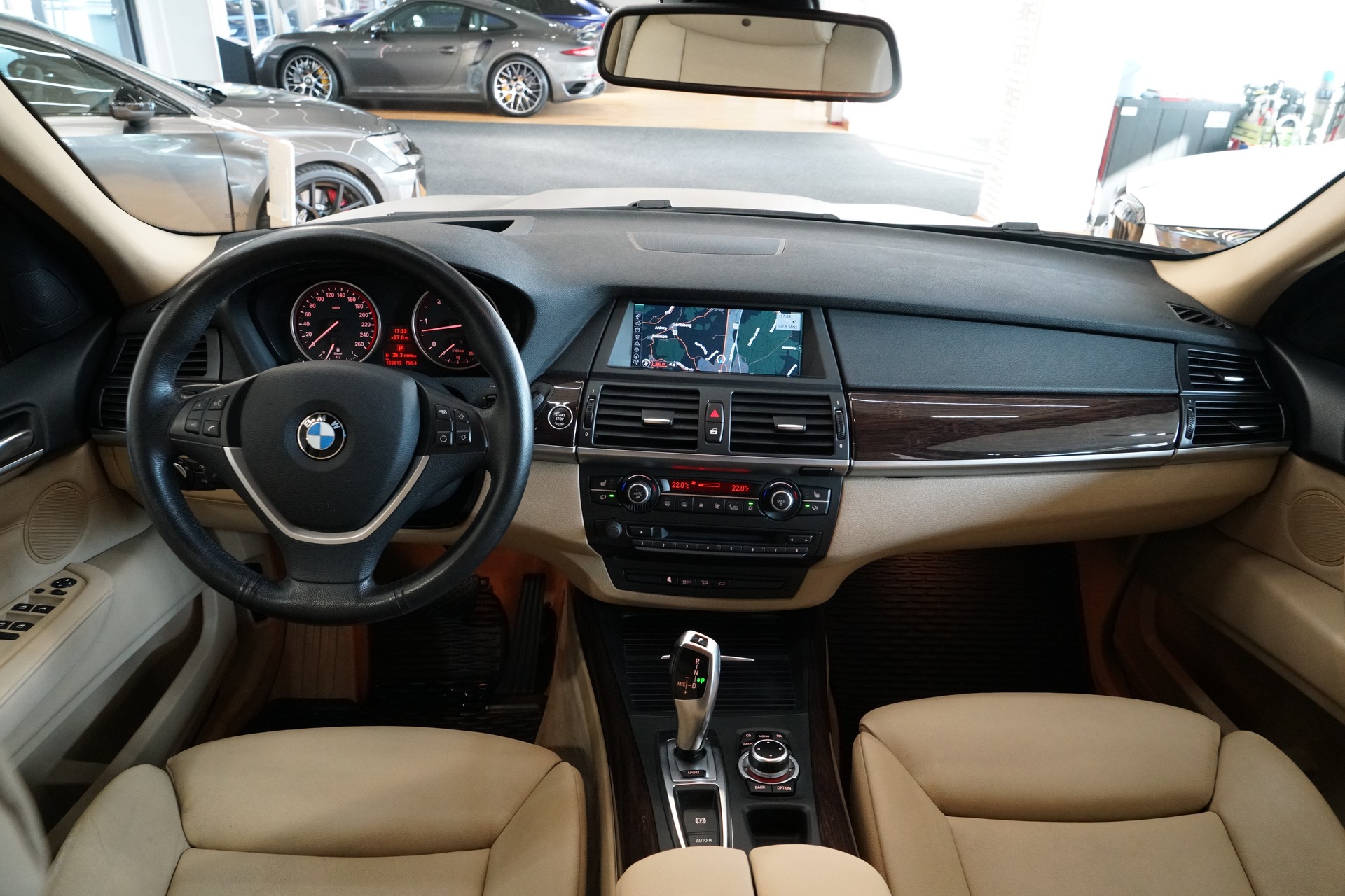 BMW X5 xDrive 40d Steptronic-image-12