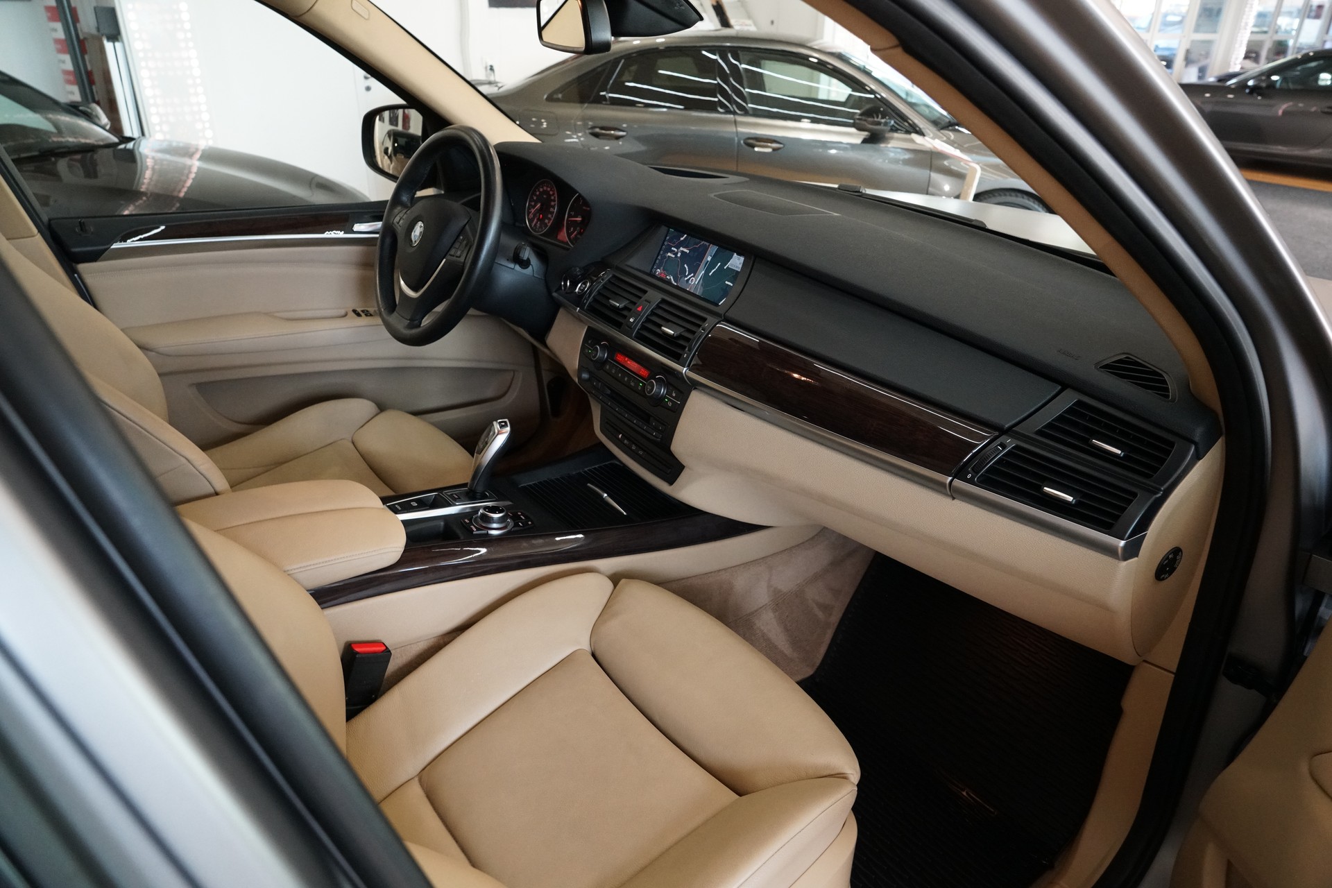 BMW X5 xDrive 40d Steptronic-image-13