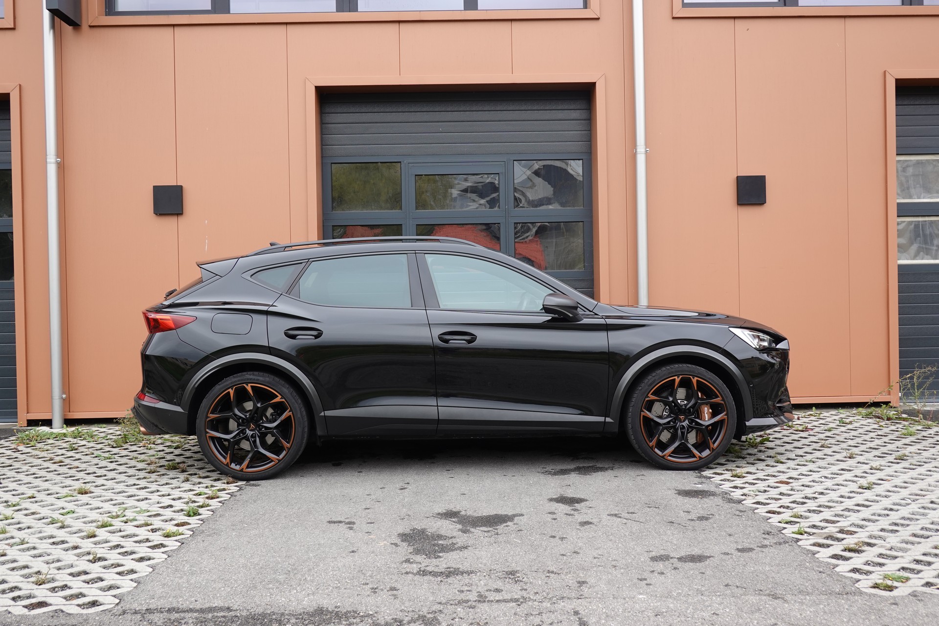 CUPRA Formentor 2.5TSI VZ5 DSG "* CH Auto * Feux LED* Sièges Chauffant * Clim Auto * Tempomat Adapt. * Caméra + Capteurs *"-image-3