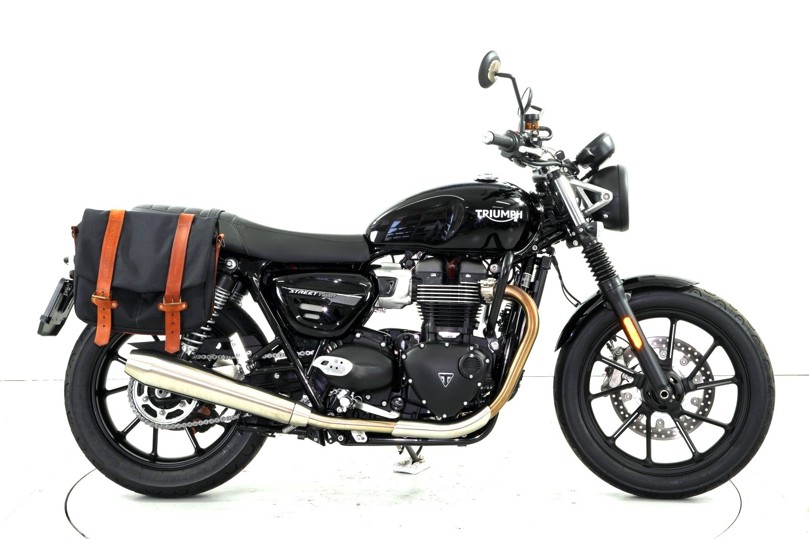 TRIUMPH Street Twin-showroom-element-3