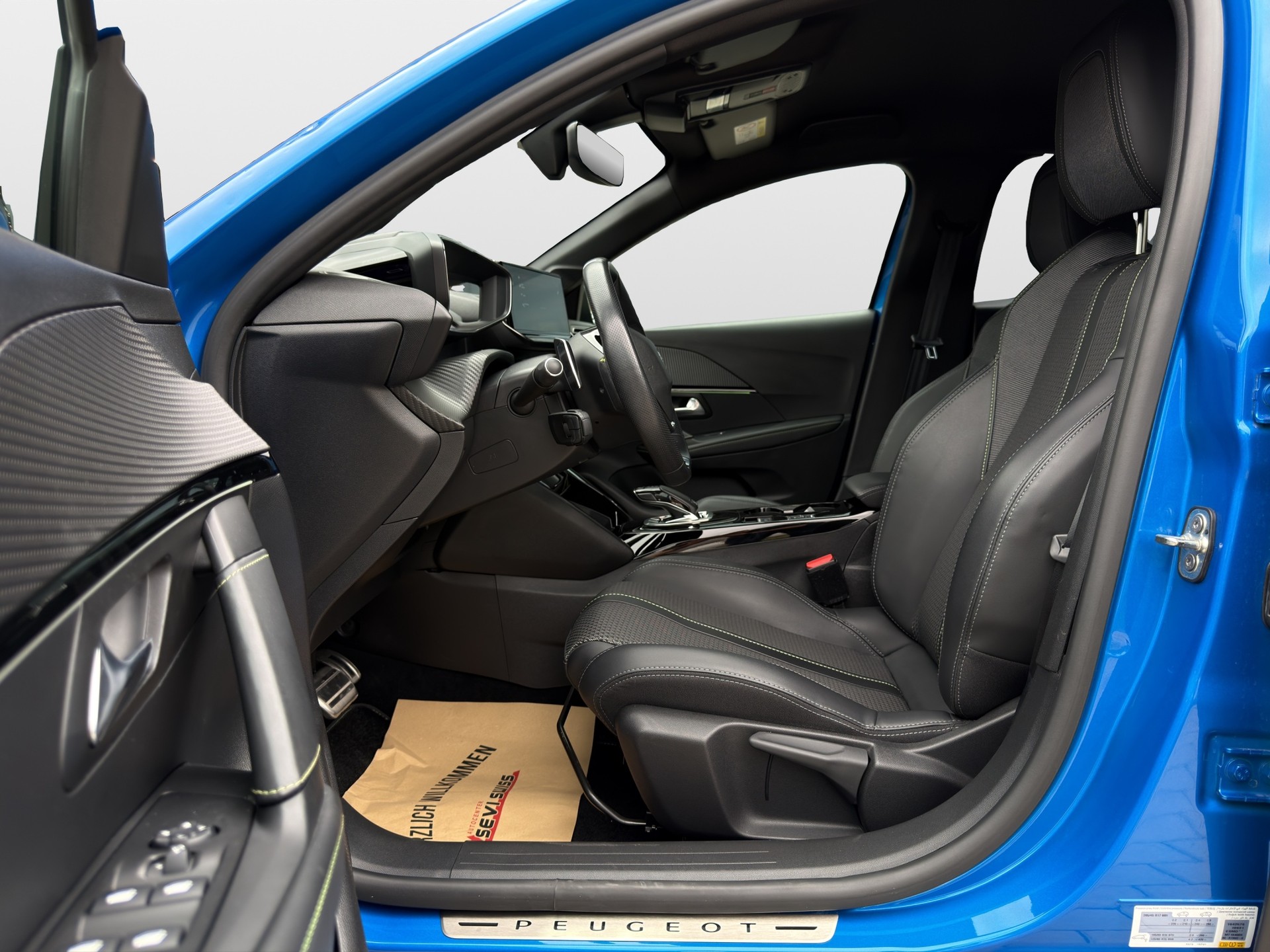 PEUGEOT 208 1.2 PureTech GT EAT8*Hagelschaden*Statt 14'900.- jetzt nur 9'900.- *-image-7