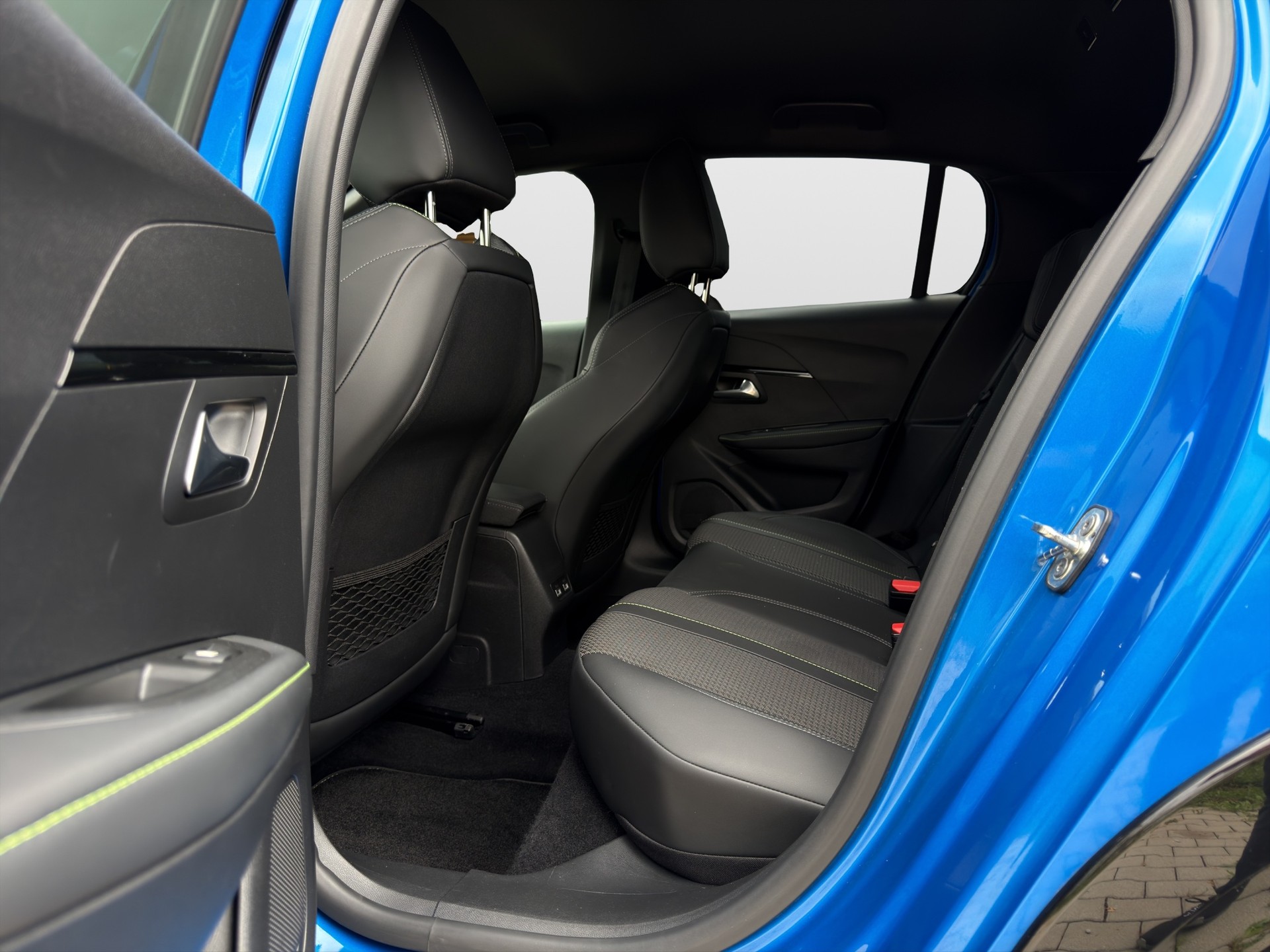 PEUGEOT 208 1.2 PureTech GT EAT8*Hagelschaden*Statt 14'900.- jetzt nur 9'900.- *-image-9
