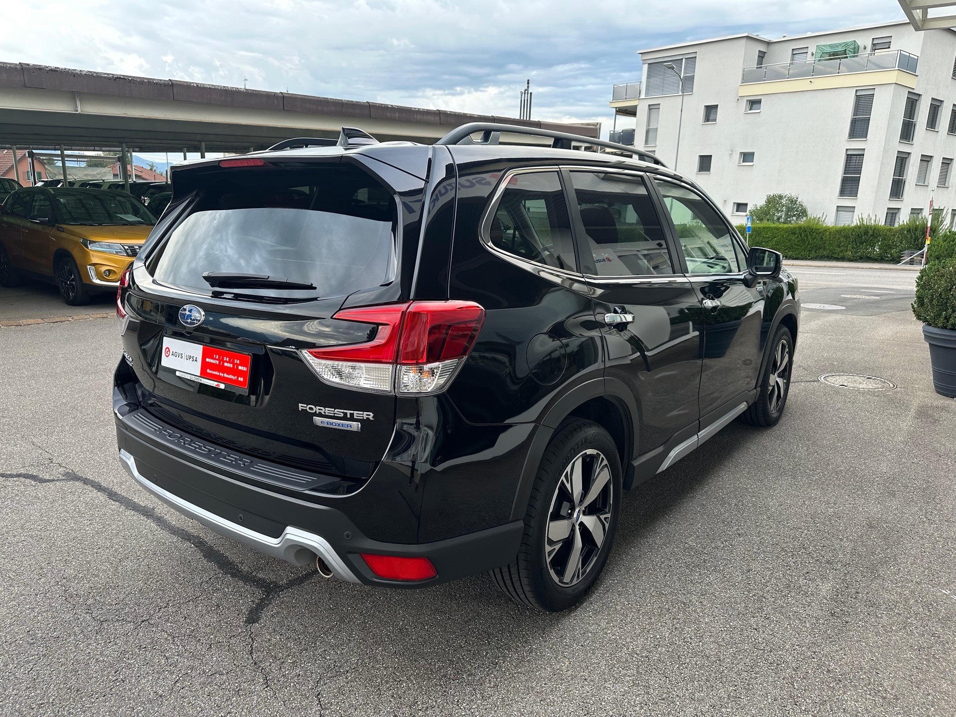 SUBARU Forester Station 2.0i e-Boxer Luxury-image-6