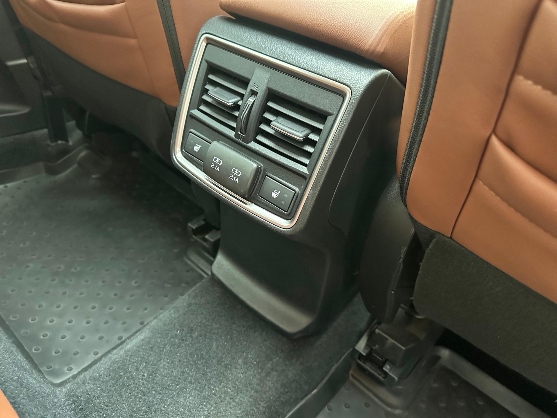 SUBARU Forester Station 2.0i e-Boxer Luxury-image-10