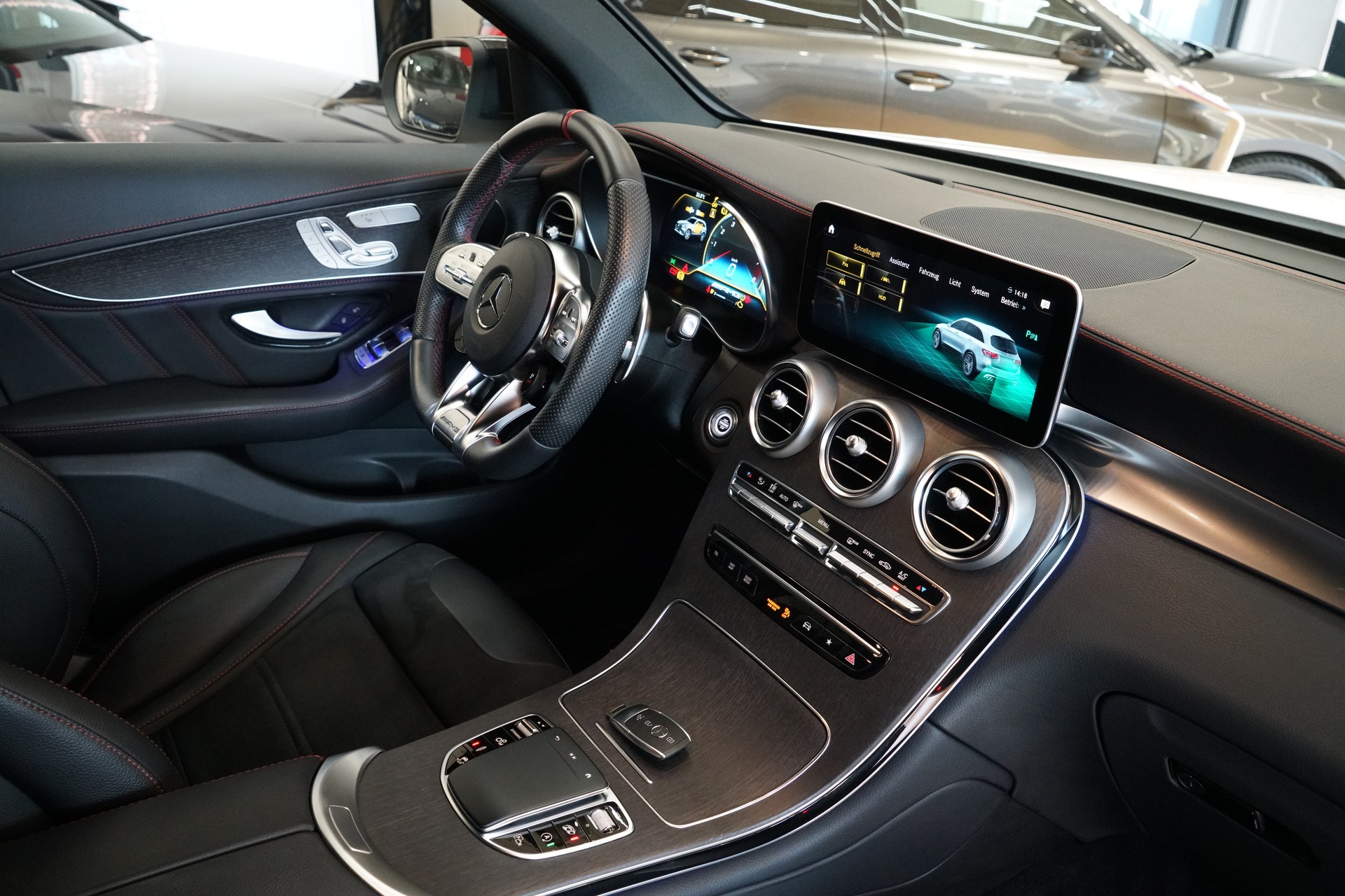 MERCEDES-BENZ GLC 43 AMG 4Matic 9G-Tronic-image-23