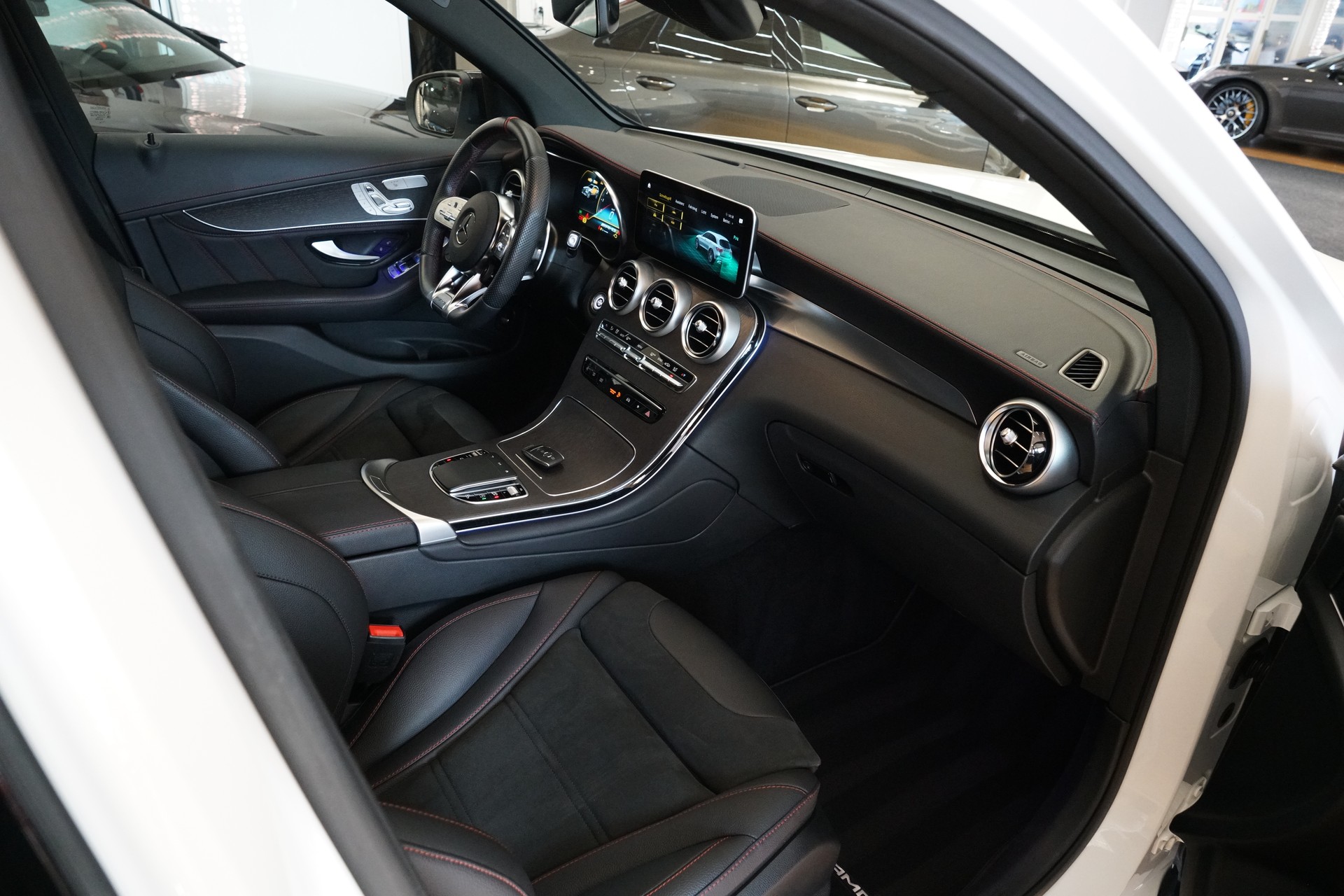 MERCEDES-BENZ GLC 43 AMG 4Matic 9G-Tronic-image-15