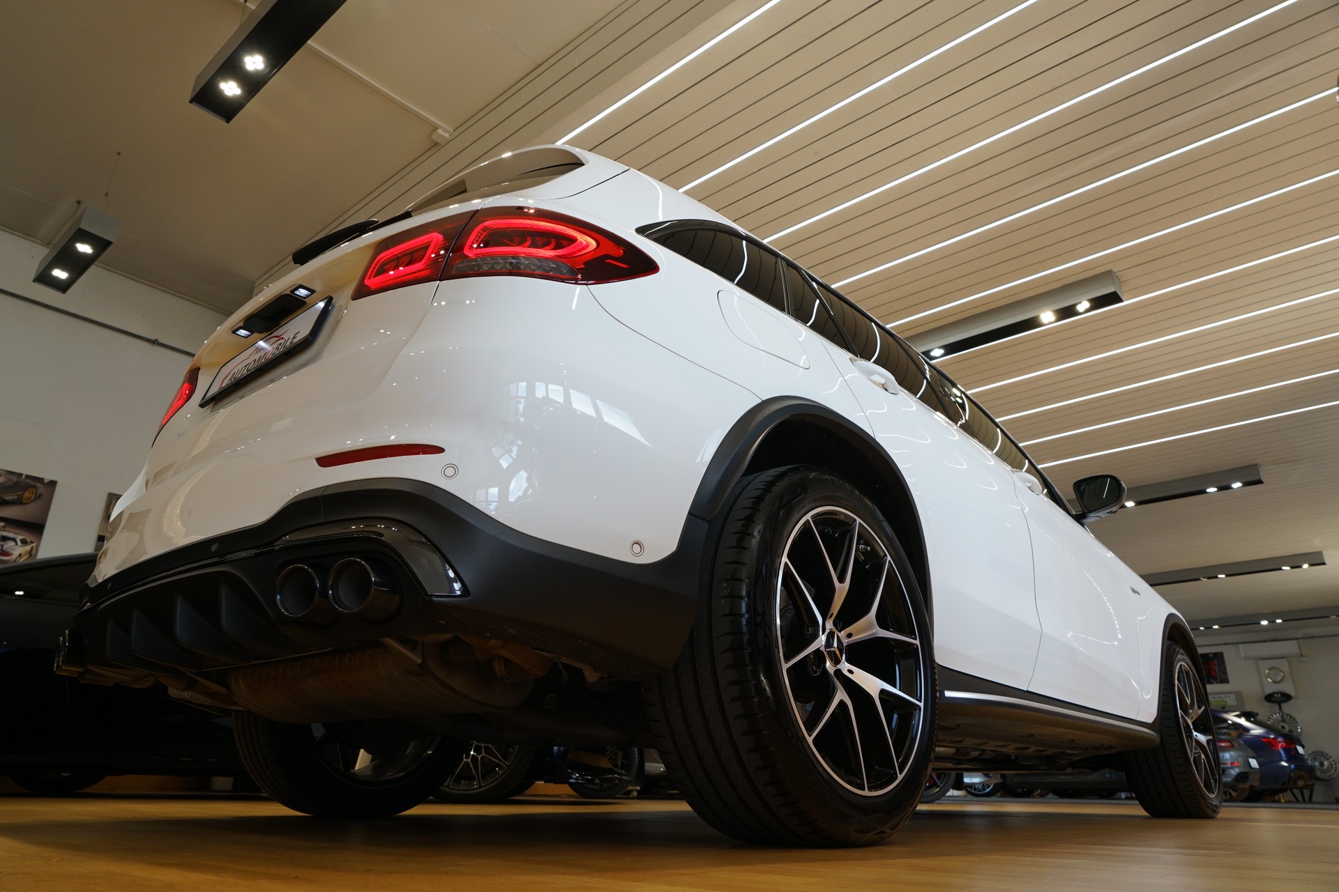 MERCEDES-BENZ GLC 43 AMG 4Matic 9G-Tronic-image-8