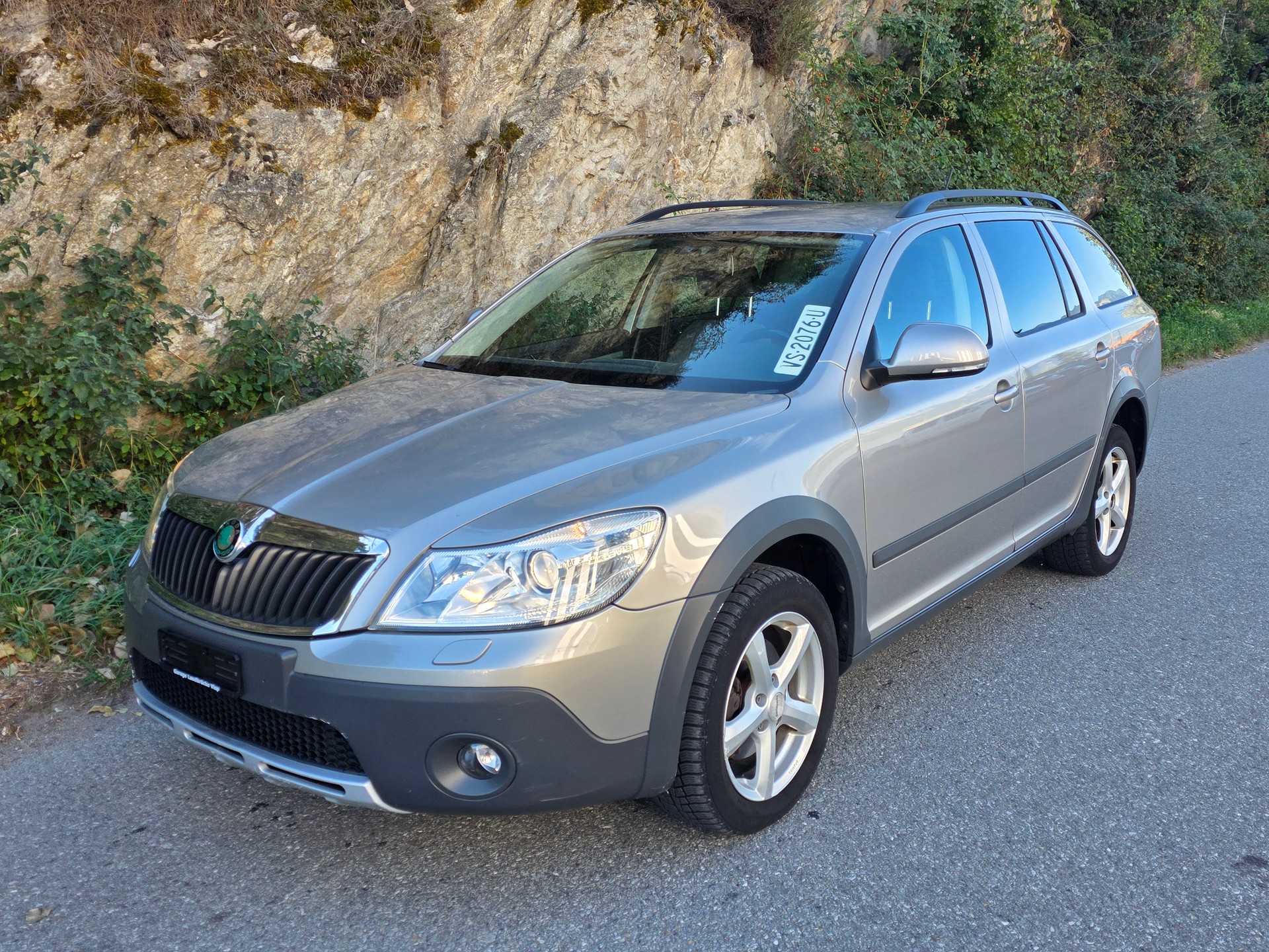 SKODA Octavia Combi 1.8 TSI Scout 4x4-image-0