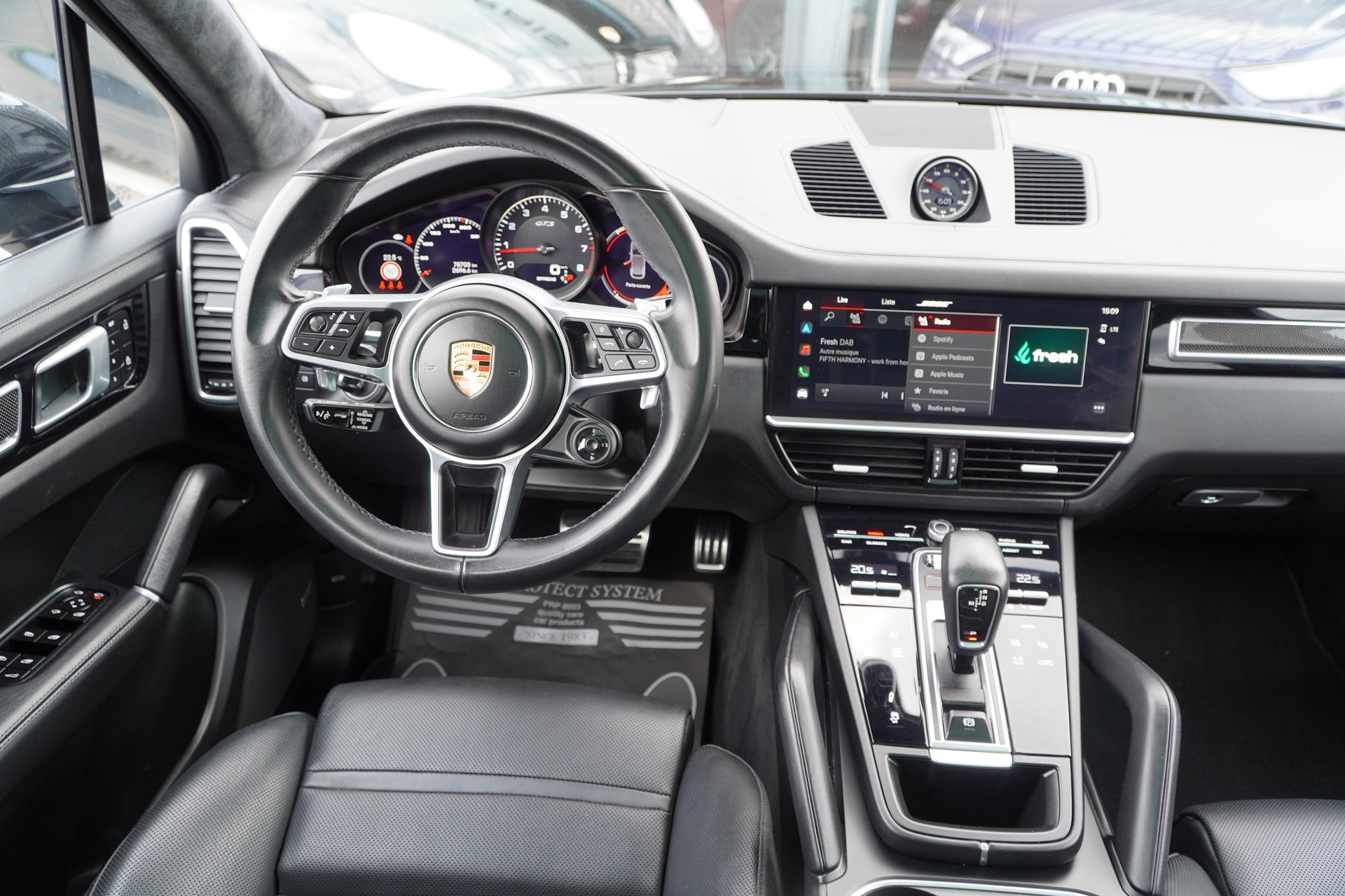 PORSCHE Cayenne GTS-image-11