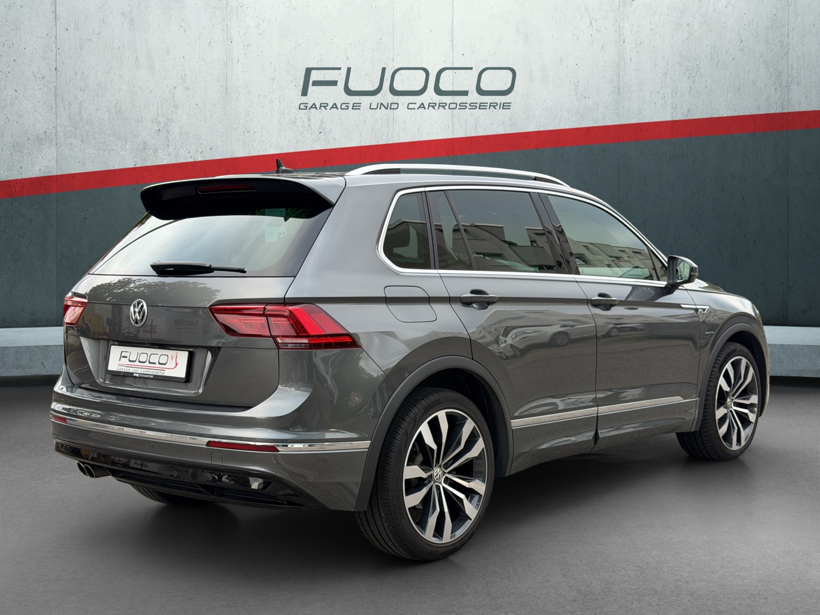 VW Tiguan 2.0TSI R-Line 4Motion DSG-image-2