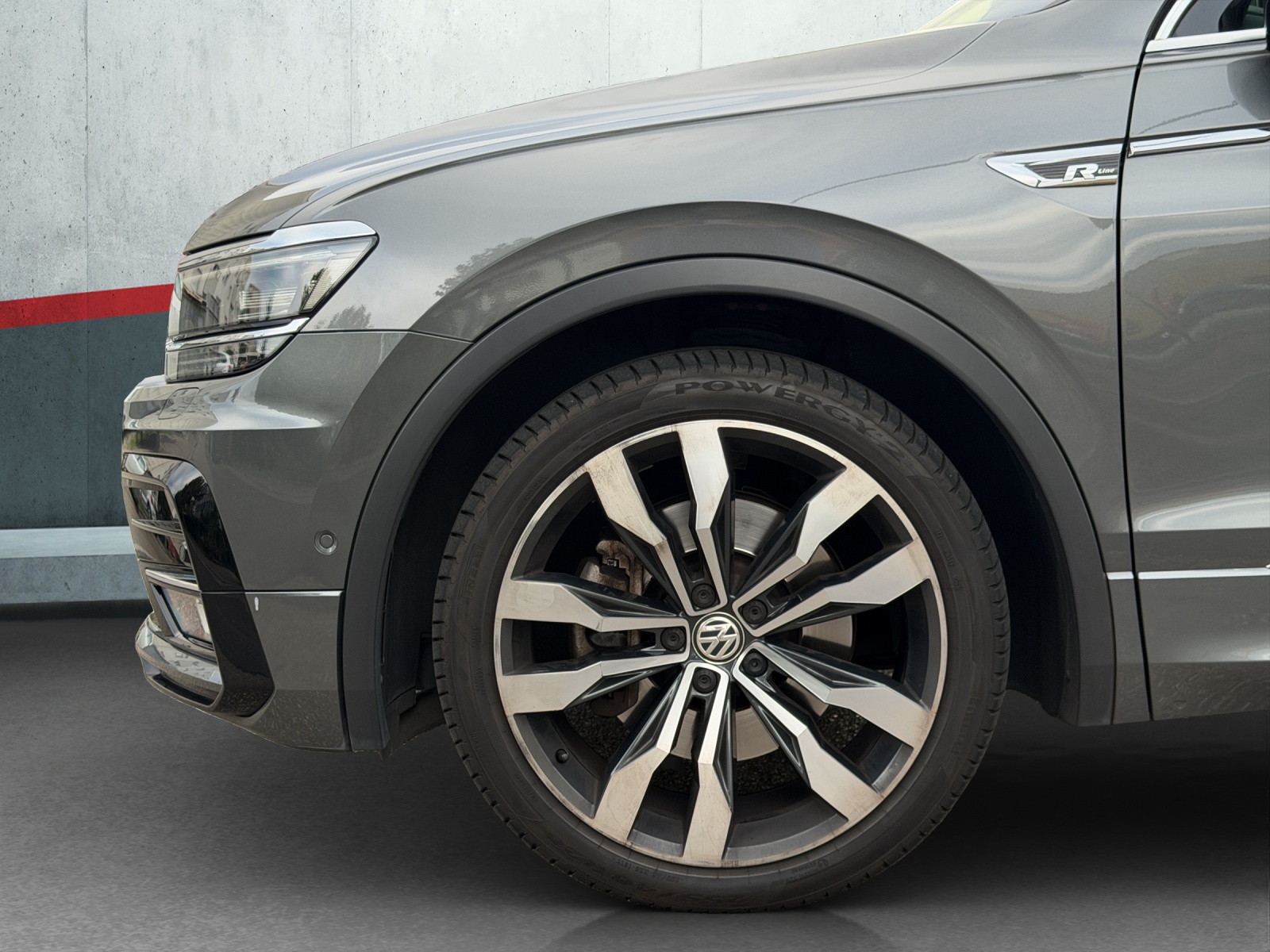 VW Tiguan 2.0TSI R-Line 4Motion DSG-image-12