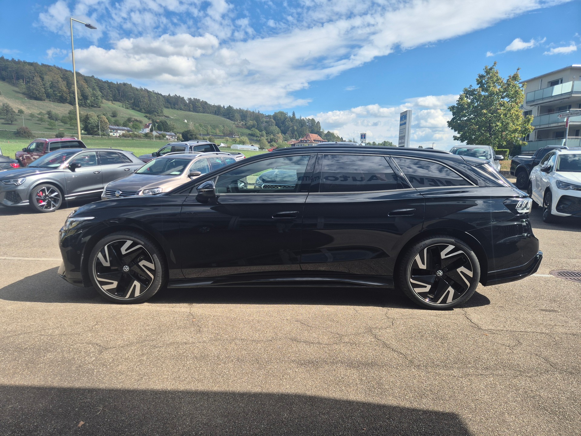 VW ID.7 Tourer GTX 86 kWh GTX 4 Motion-image-7