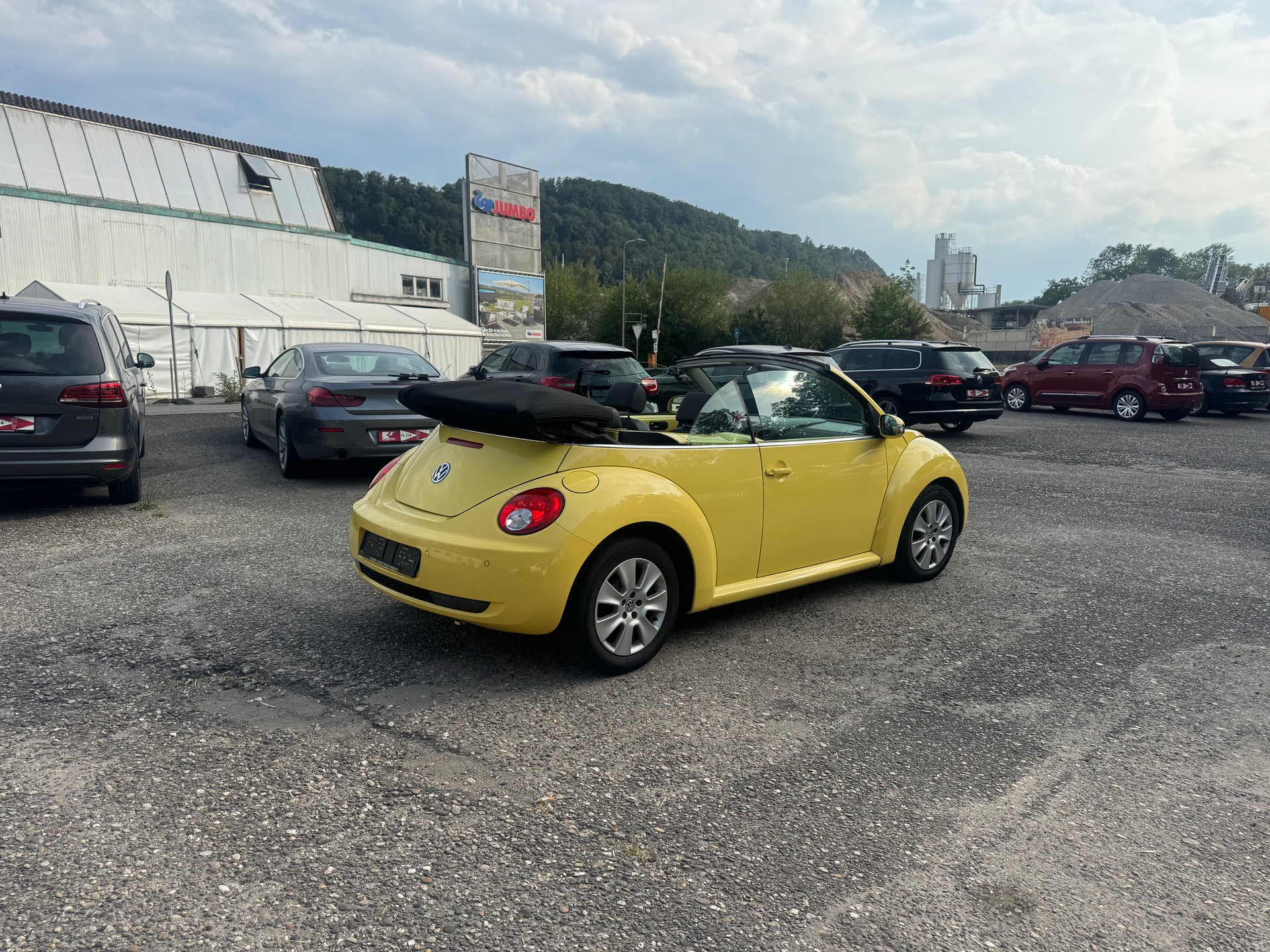 VW BEETLE-image-12