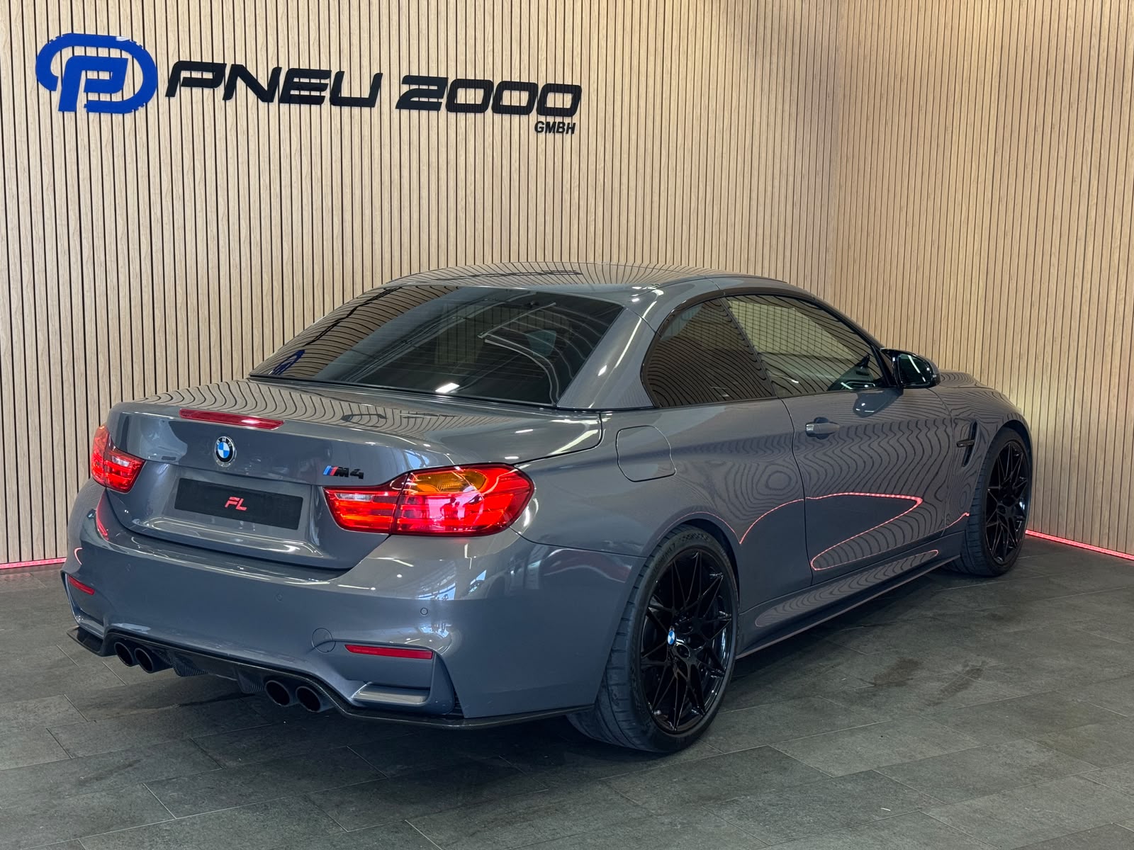 BMW M4 Cabriolet Competition-image-12