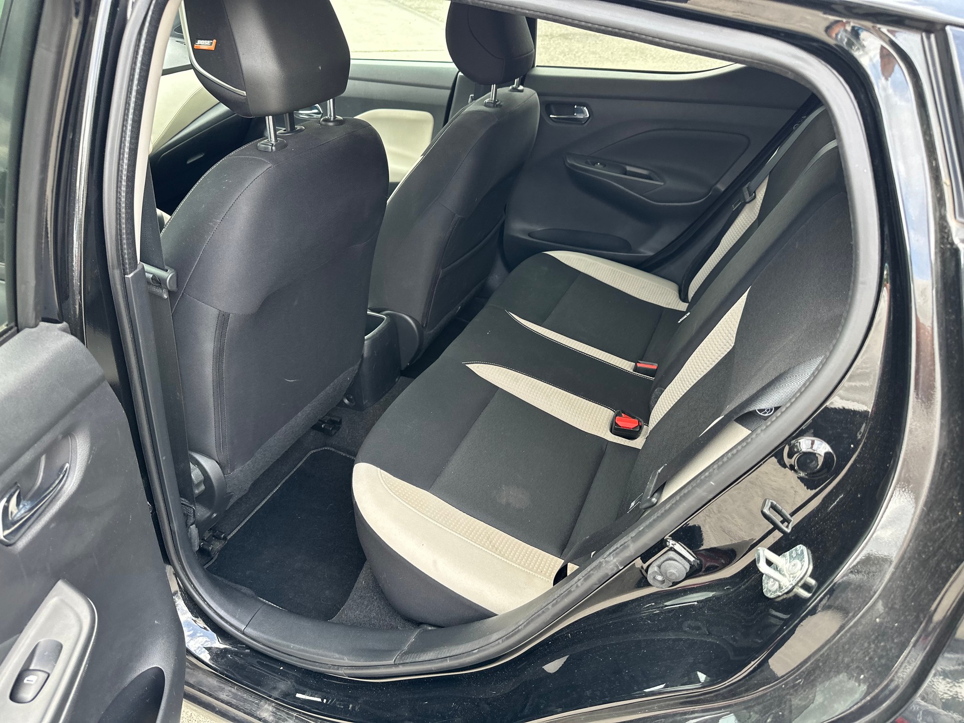 NISSAN Micra IG-T tekna Xtronic-image-8
