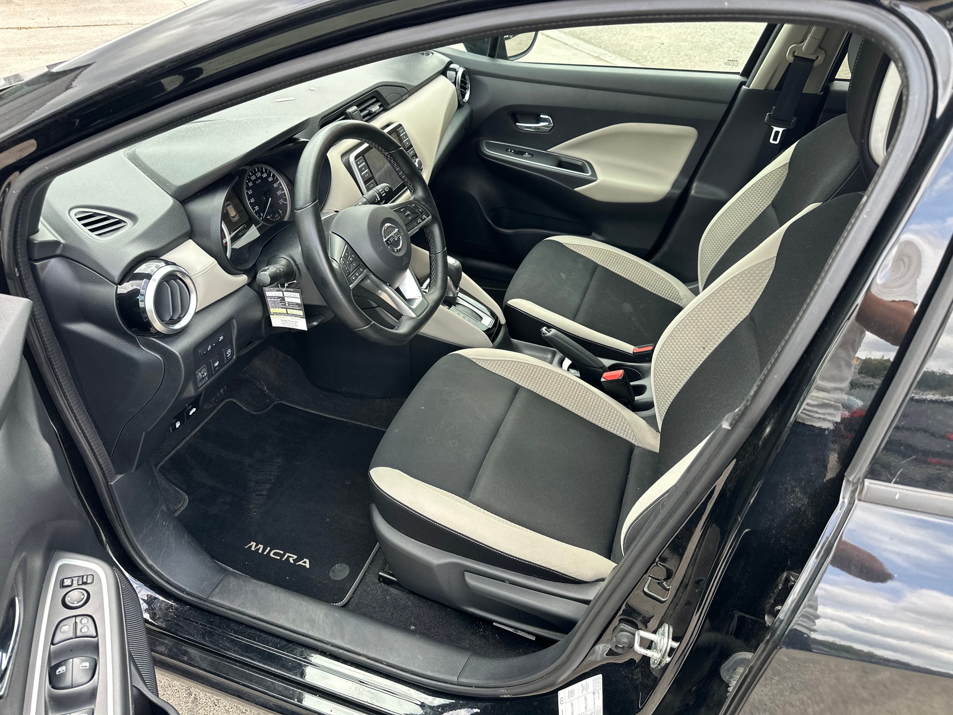 NISSAN Micra IG-T tekna Xtronic-image-5