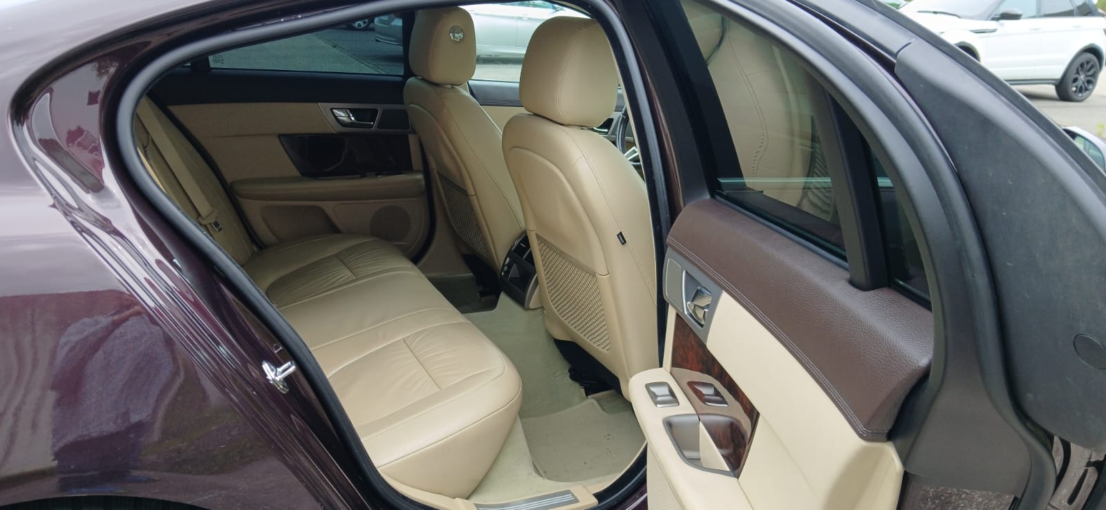 JAGUAR 3.0 V6 D Luxury-image-4