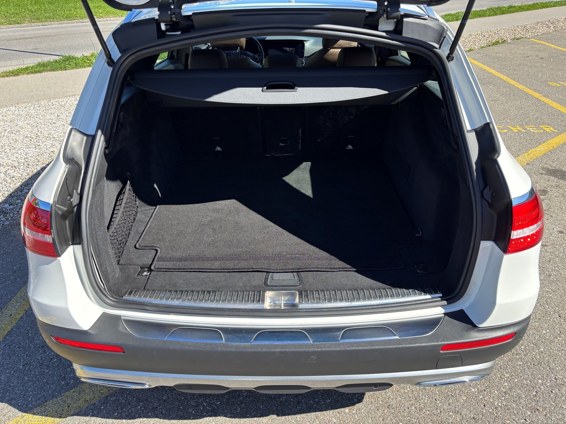 MERCEDES-BENZ E 220 d All-Terrain Avantgarde 4Matic-image-14