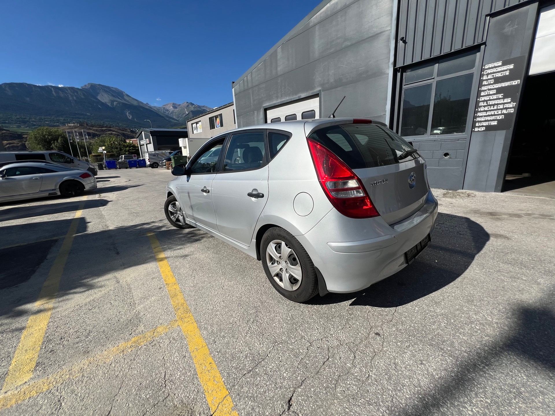 HYUNDAI i30 1.4 Comfort-image-6