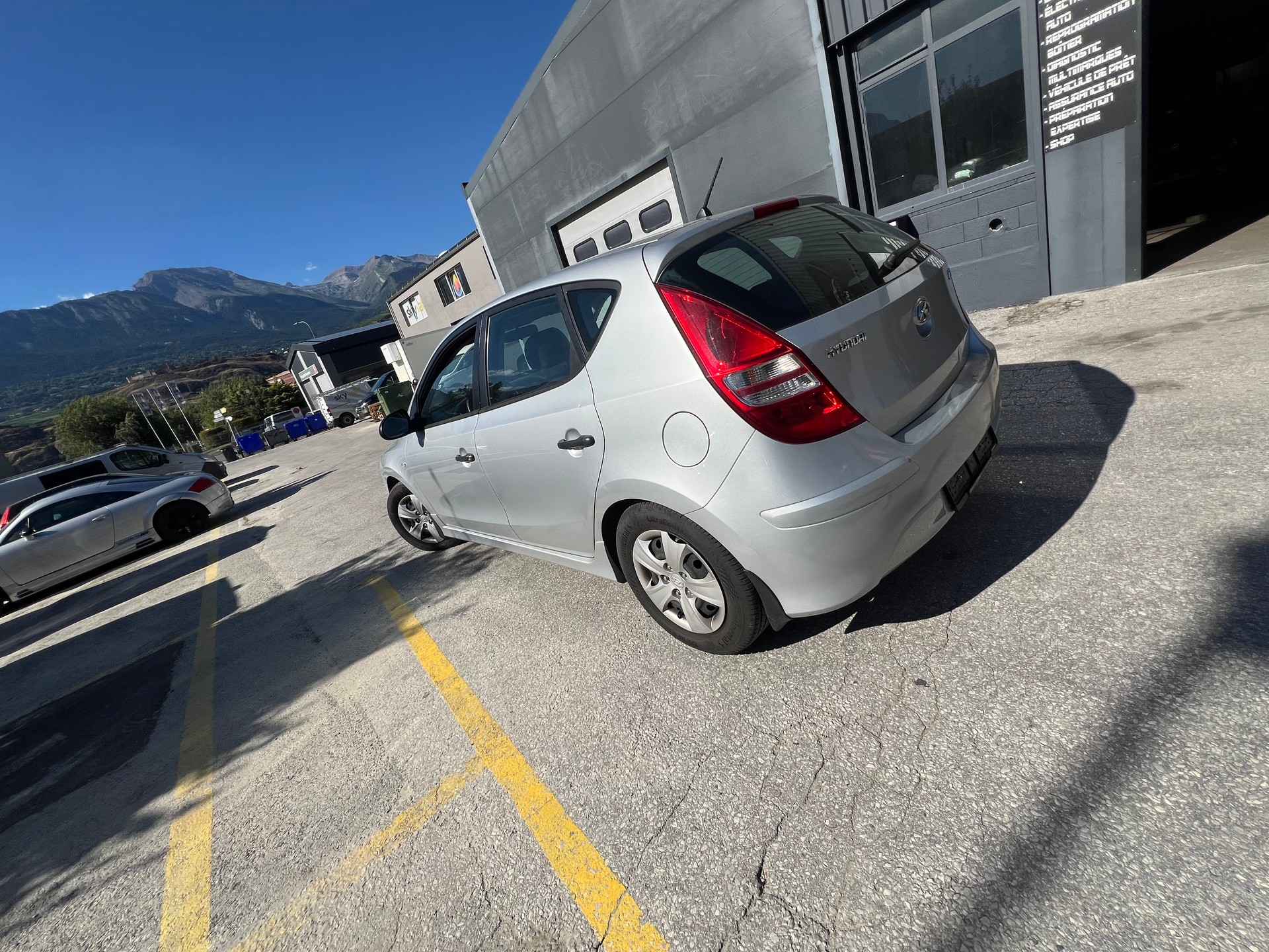 HYUNDAI i30 1.4 Comfort-image-3