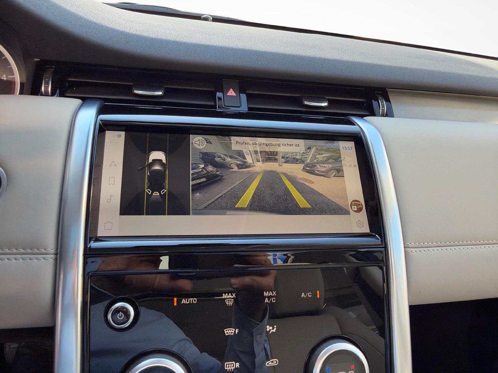 LAND ROVER Discovery Sport 2.0 TD4 165 SE-image-12