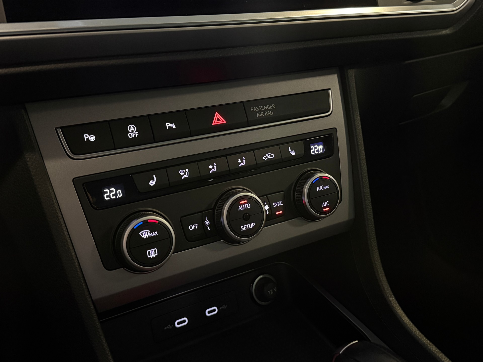 SEAT Ateca 2.0 TSI FR Hola 4Drive DSG *Anhängerkupplung*-image-5