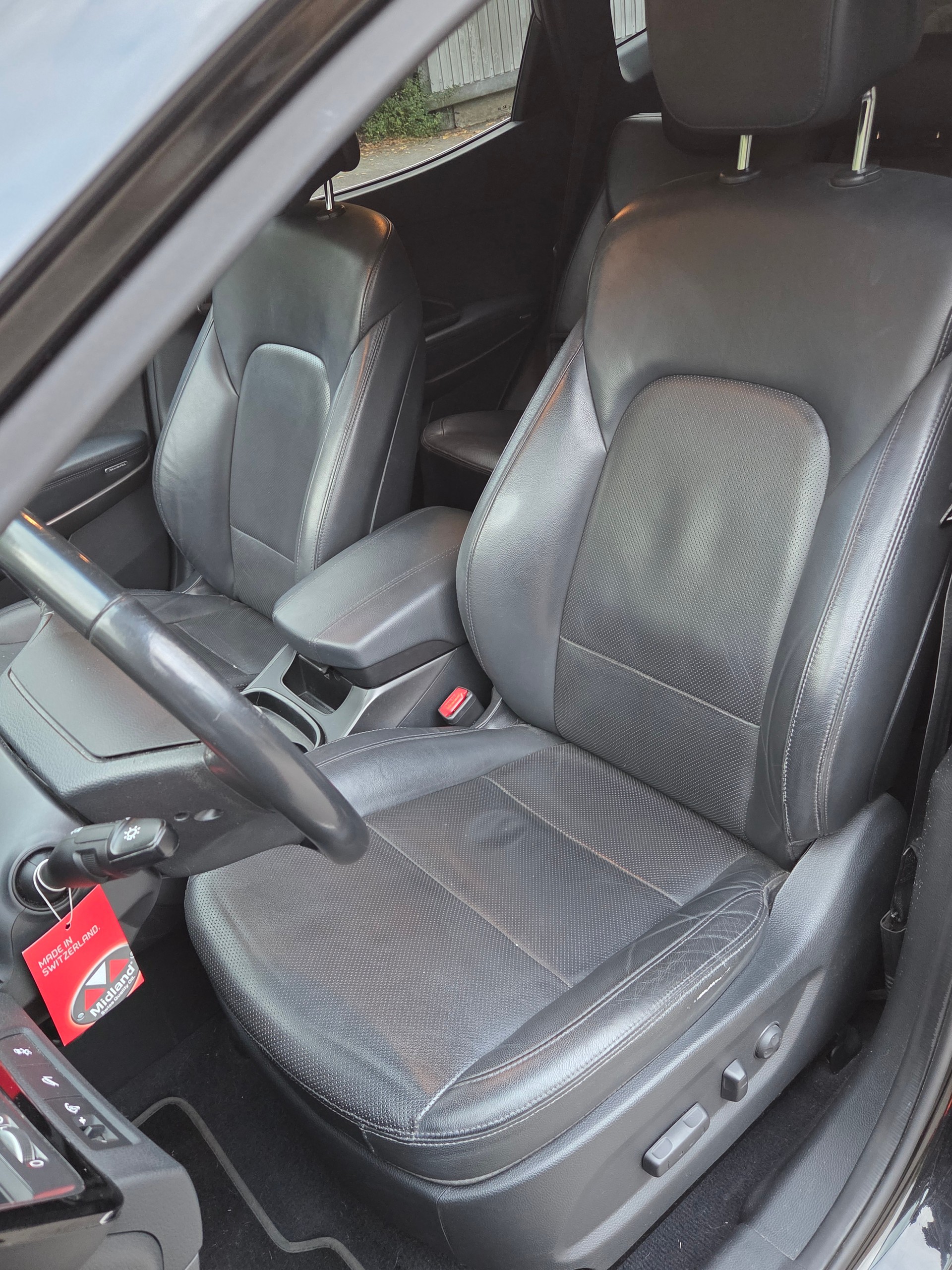 HYUNDAI Santa Fe 2.2 CRDI Premium 4WD Automatic-image-8
