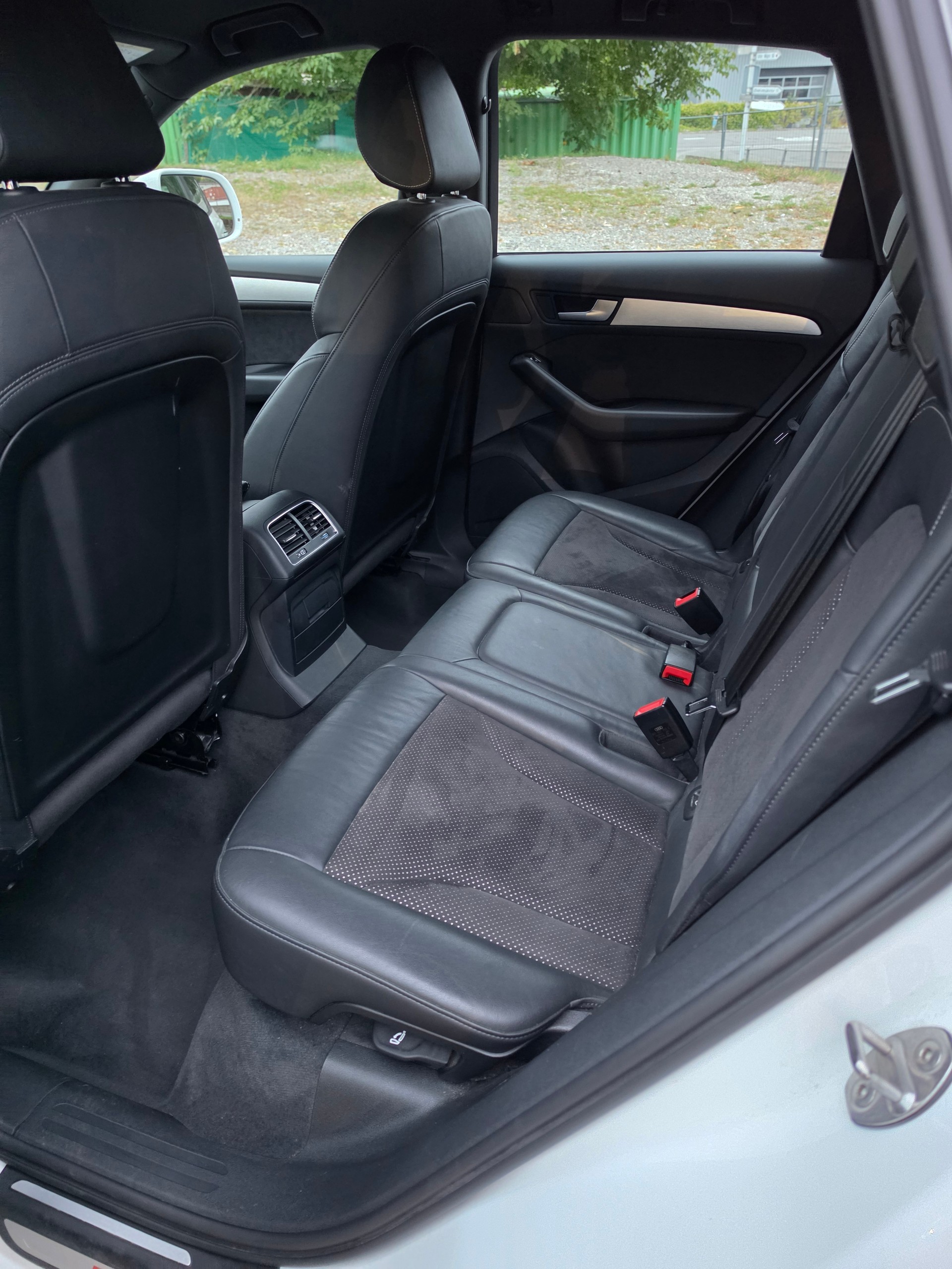AUDI Q5 3.0 TDI quattro S-tronic-image-8