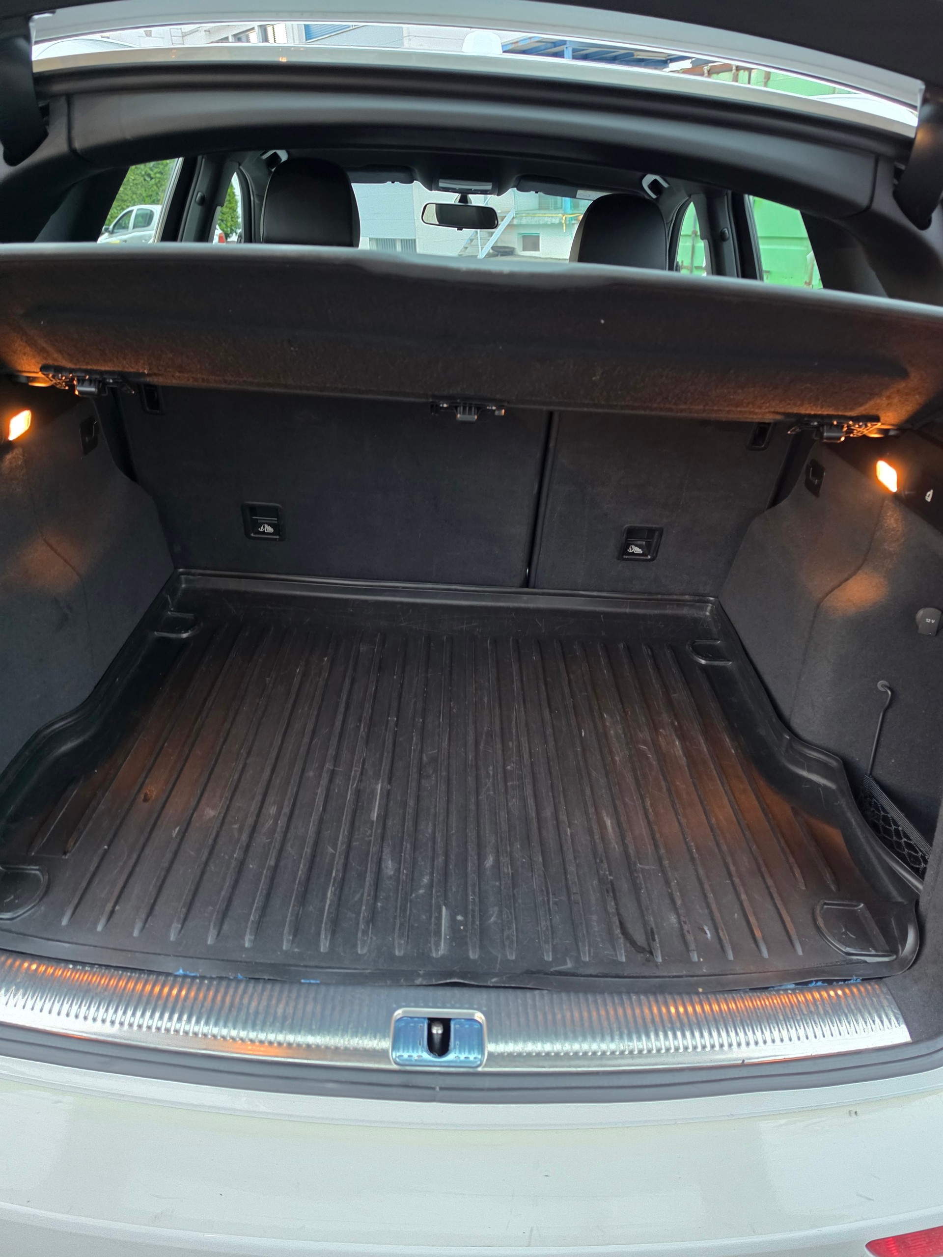 AUDI Q5 3.0 TDI quattro S-tronic-image-9