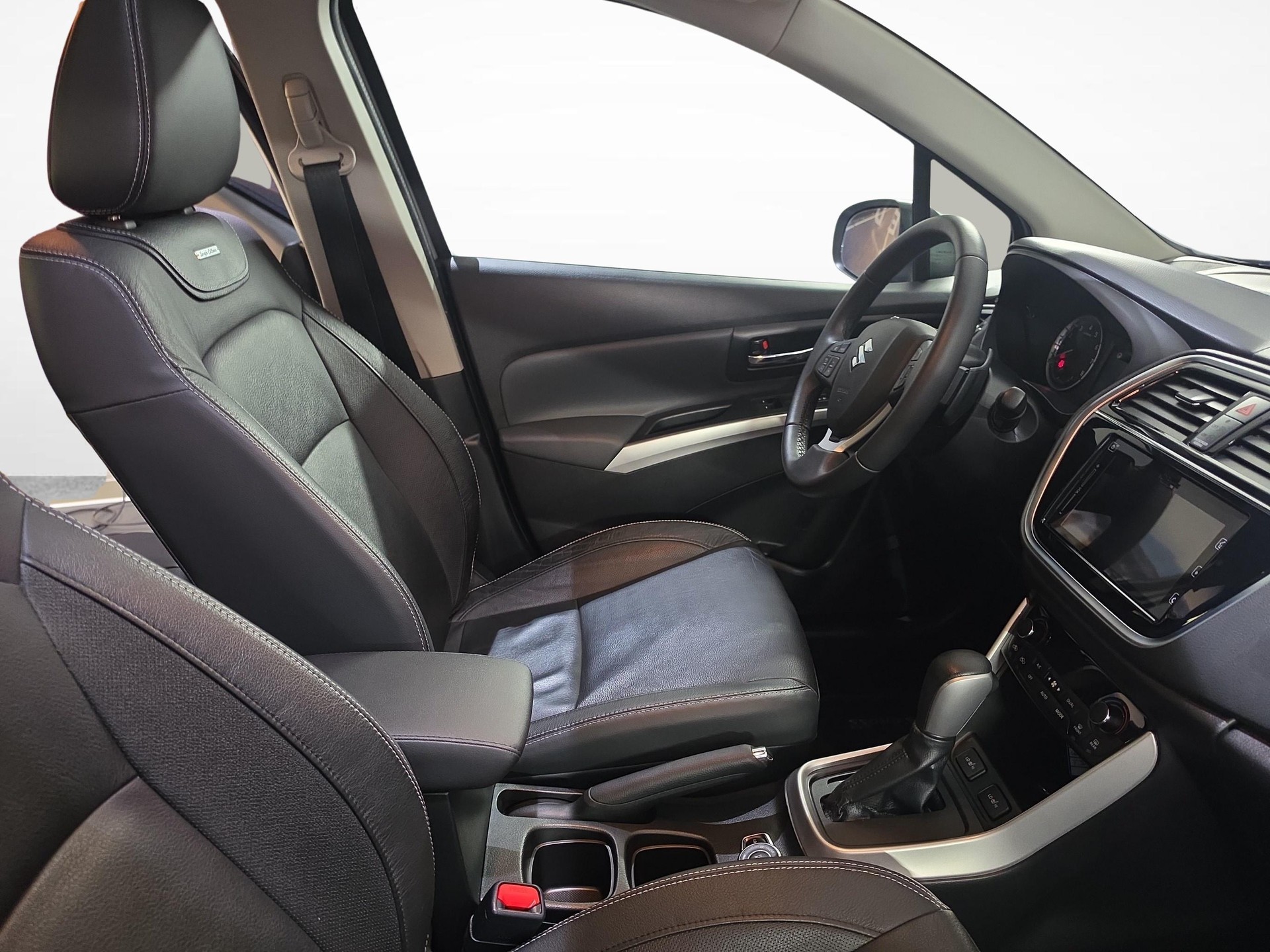 SUZUKI SX4 S-Cross 1.4 T Sergio Cellano Top 4x4-image-9