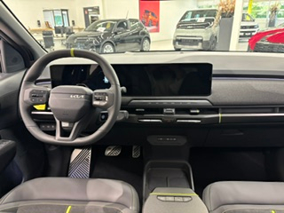 KIA EV3 81 kWh GT 4x4-image-11