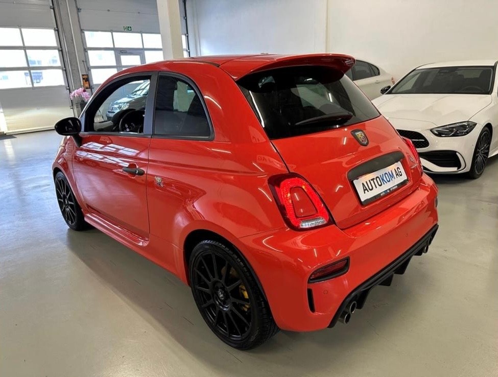 FIAT 695 1.4 16V Turbo Abarth 695 Competizione Dualogic-image-1