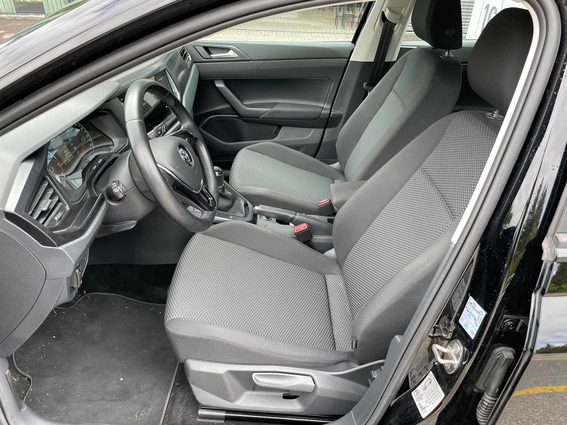 VW Polo 1.0 BMT Trendline-image-12