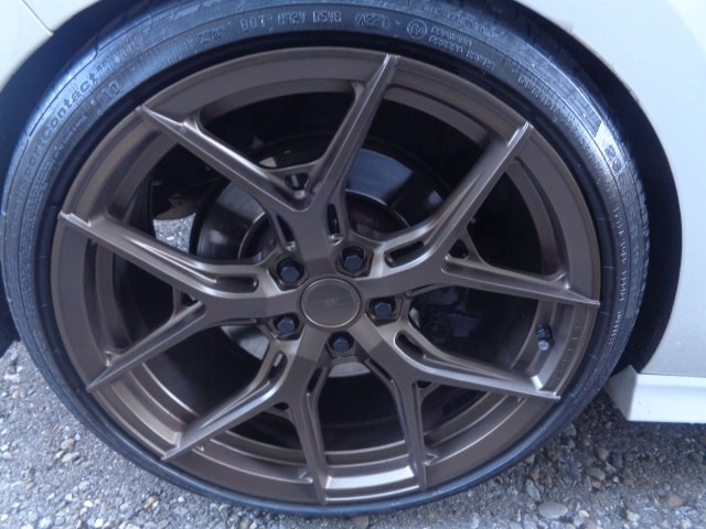 VW GOLF R-image-9
