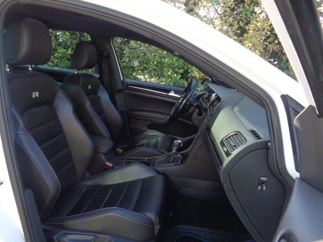 VW GOLF R-image-4