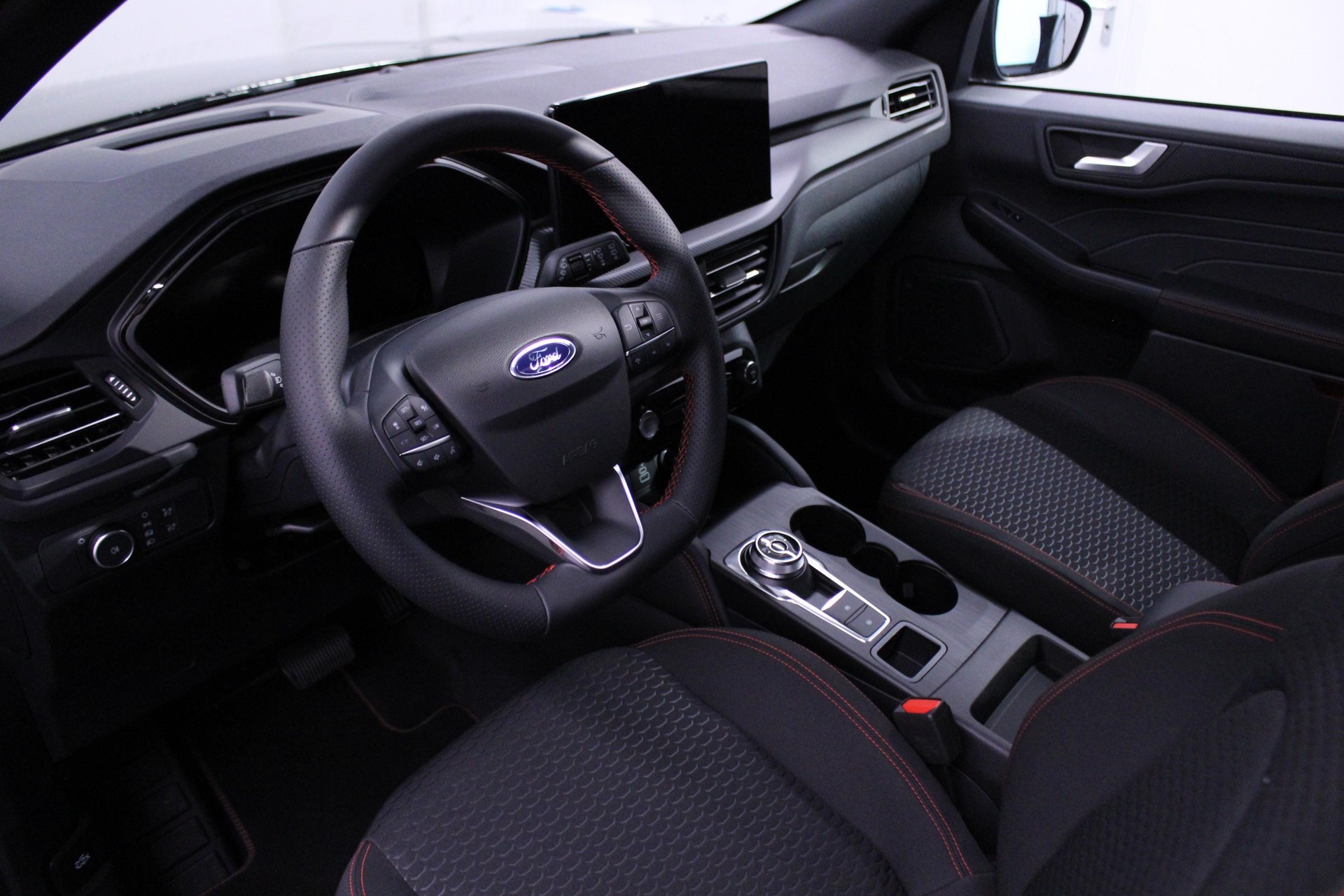 FORD Kuga 2.5 Hybrid ST-Line 4x4-image-3