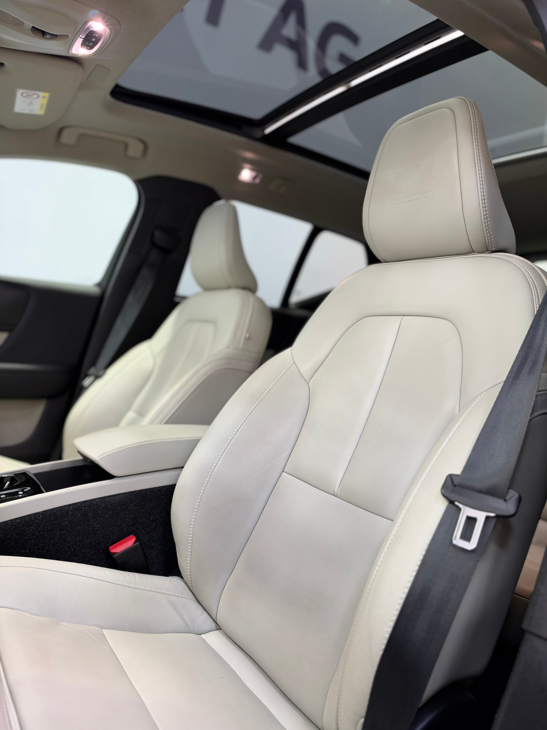 VOLVO XC40 T5 TwE R-Design Expression DCT-image-13