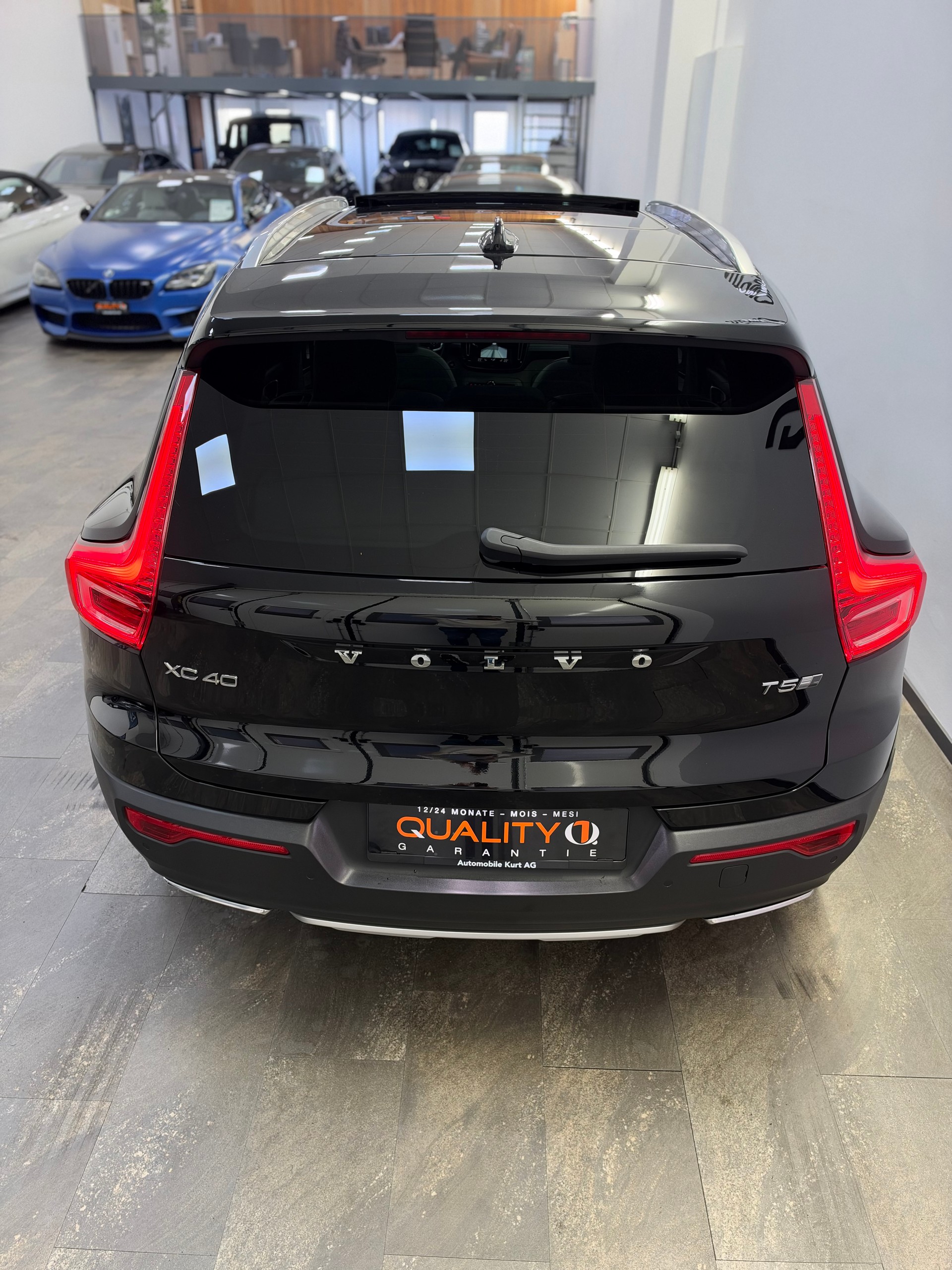 VOLVO XC40 T5 TwE R-Design Expression DCT-image-6