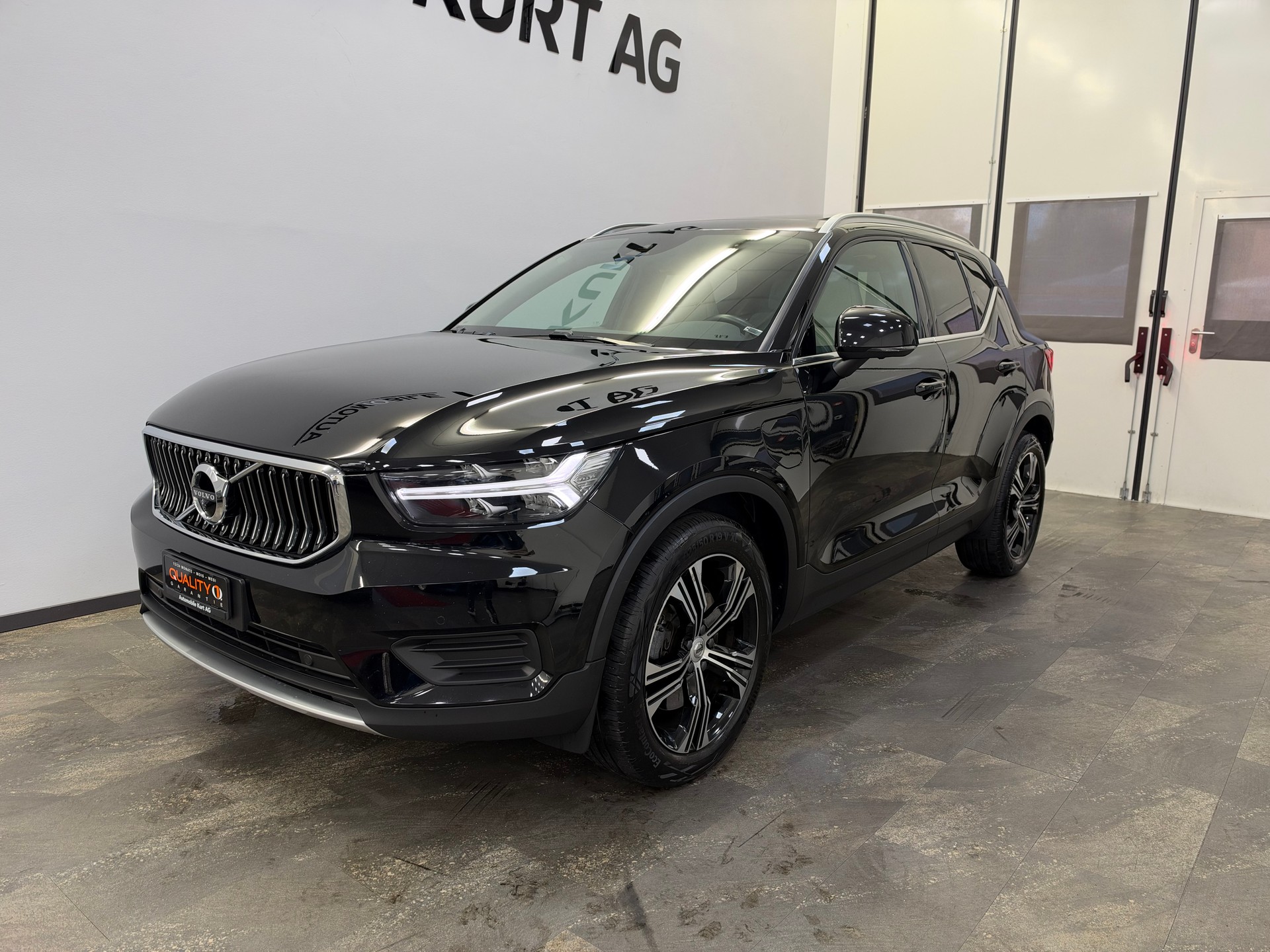 VOLVO XC40 T5 TwE R-Design Expression DCT-image-5
