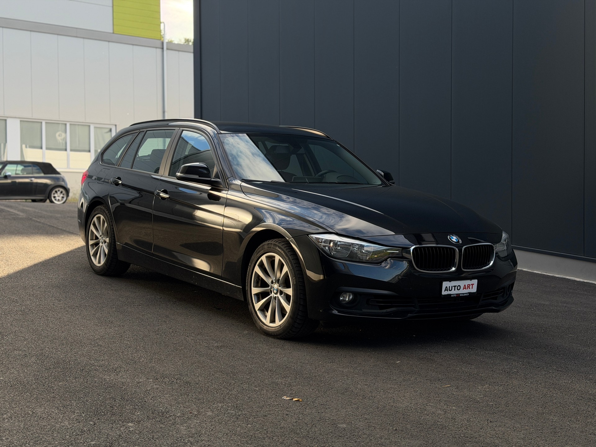 BMW 330d xDrive Touring Steptronic-image-1